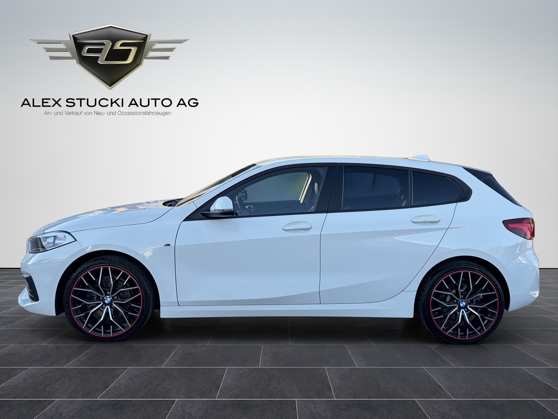 BMW 118i Steptronic-image-3