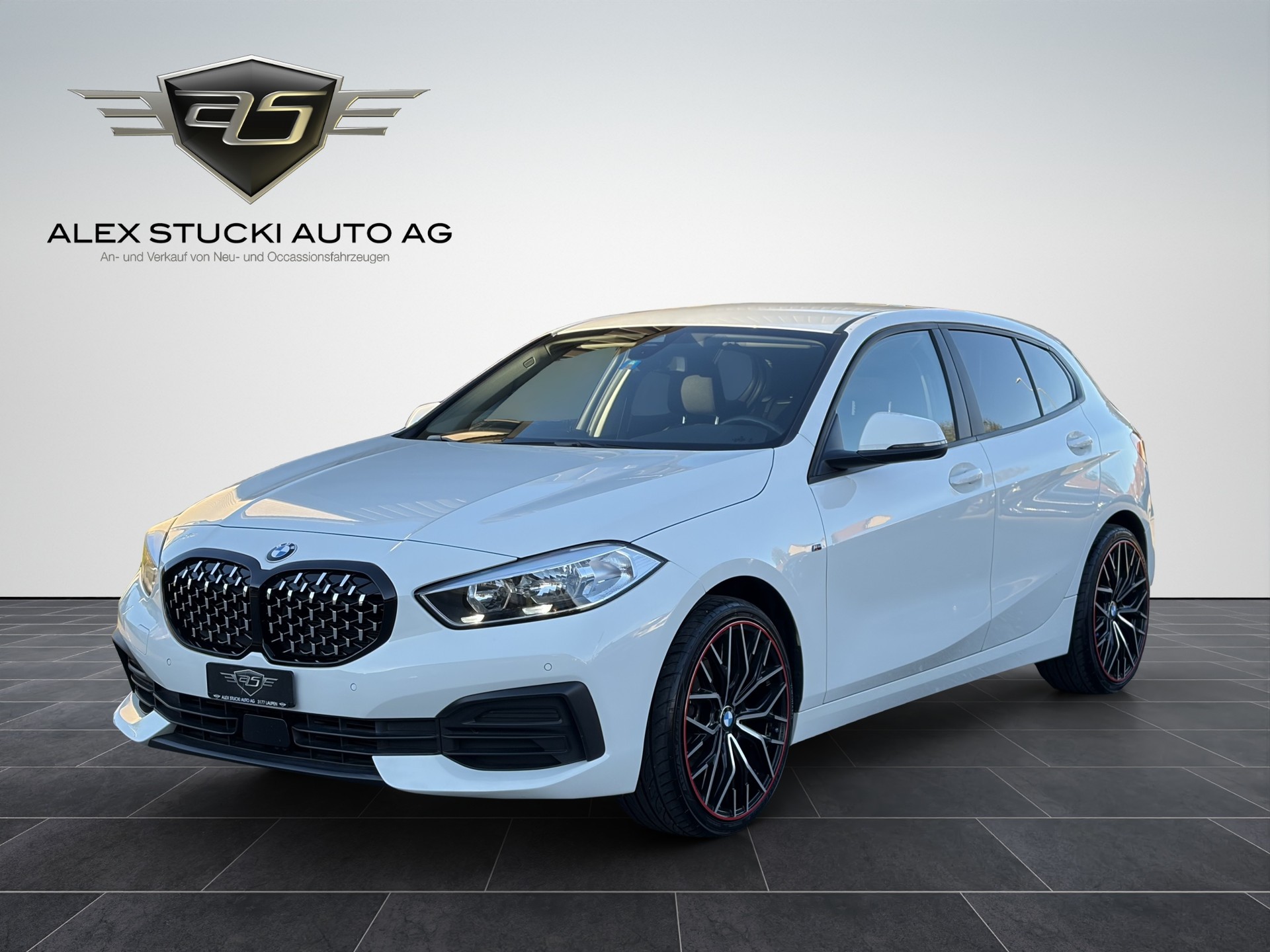 BMW 118i Steptronic-image-2