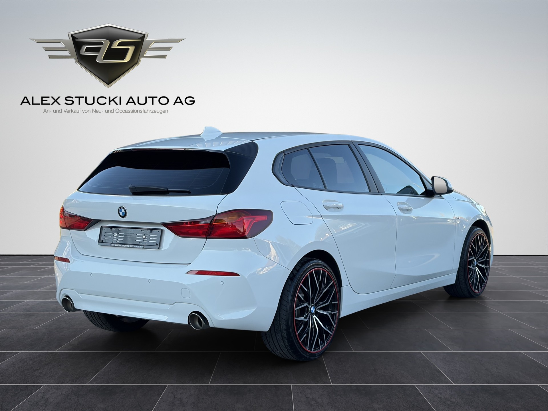 BMW 118i Steptronic-image-7