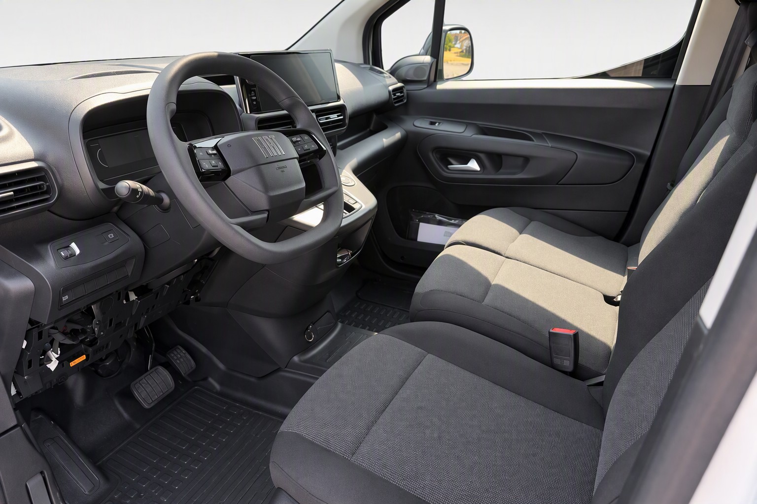 FIAT E-Doblo L1 50kWh 800kg Easy Pro-image-11