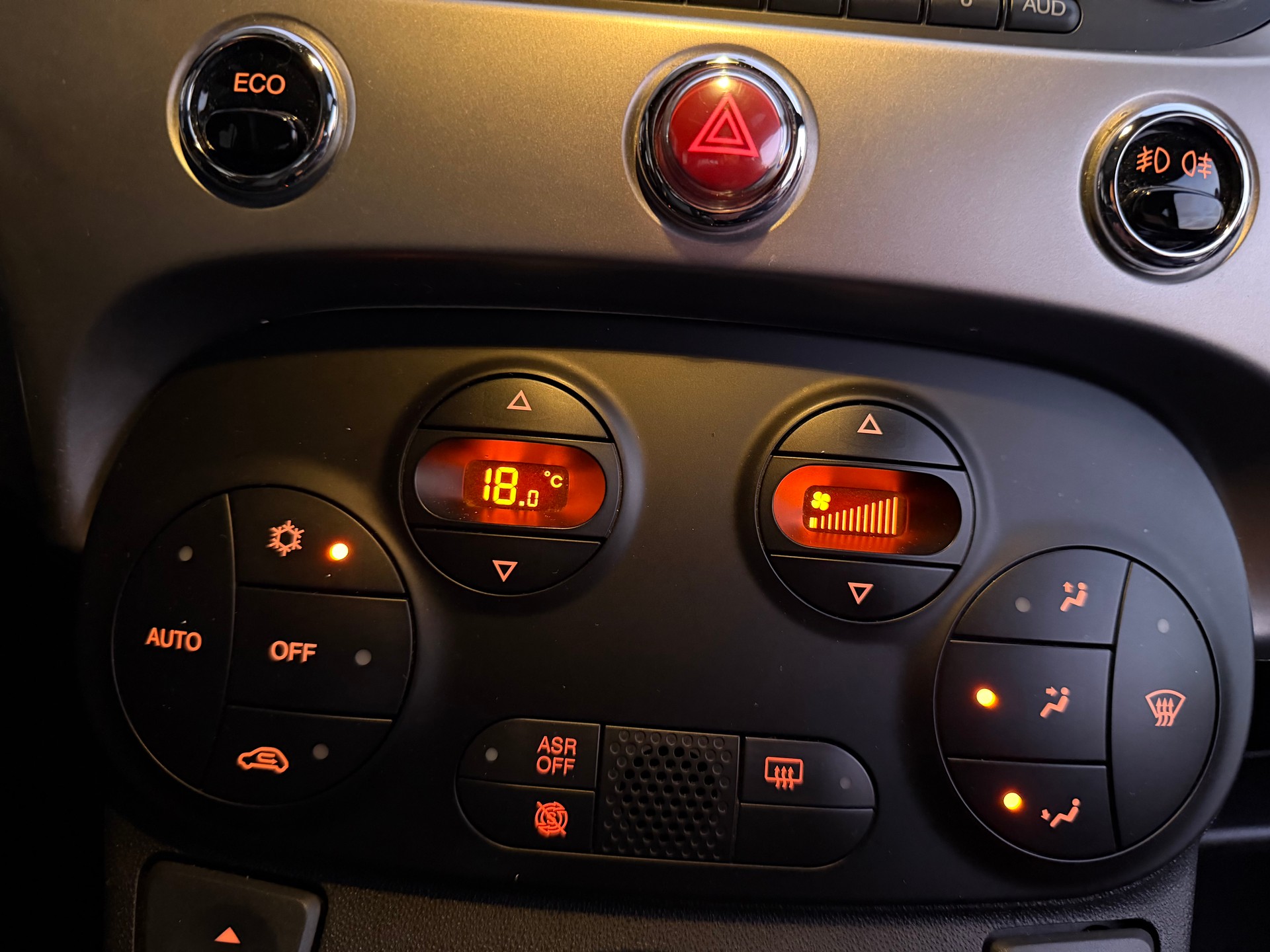 FIAT 500 0.9 Twinair Turbo Lounge Dualogic-image-15