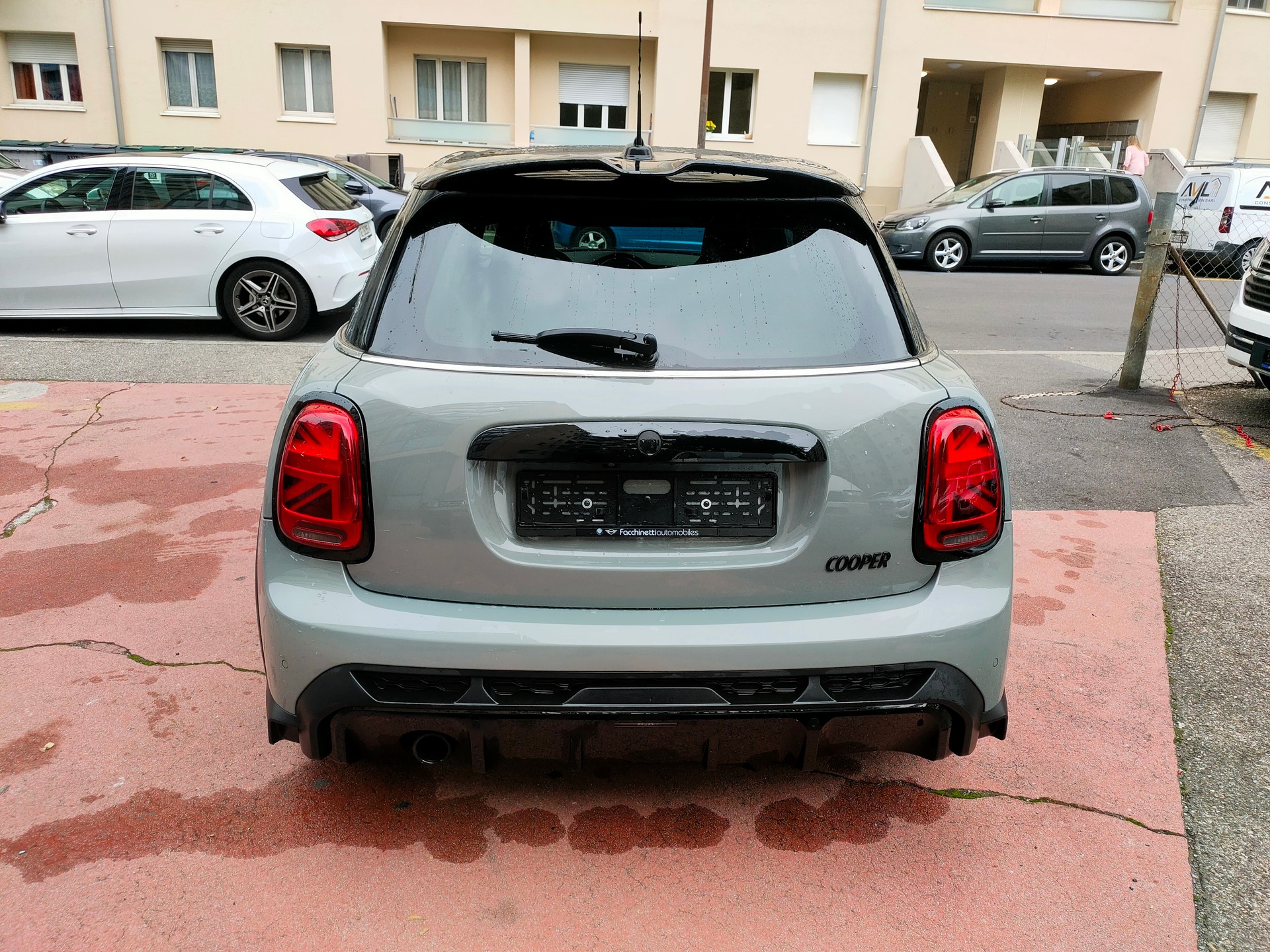 MINI Cooper Steptronic DKG-image-2