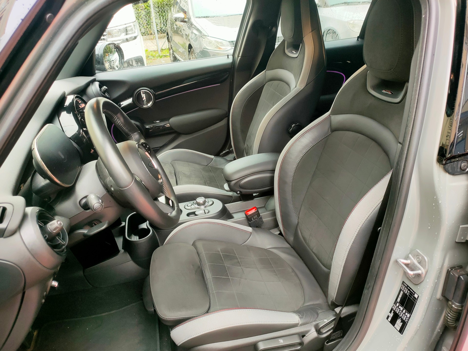 MINI Cooper Steptronic DKG-image-7