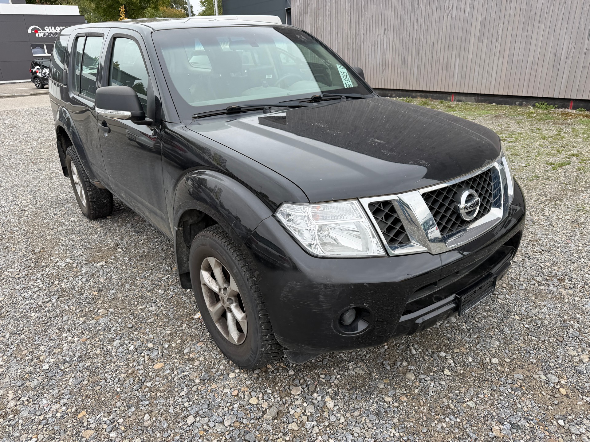 NISSAN Pathfinder 2.5 dCi XE-image-1