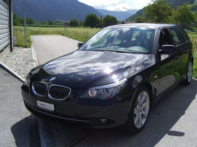 BMW 530xd Touring Steptronic-image-0