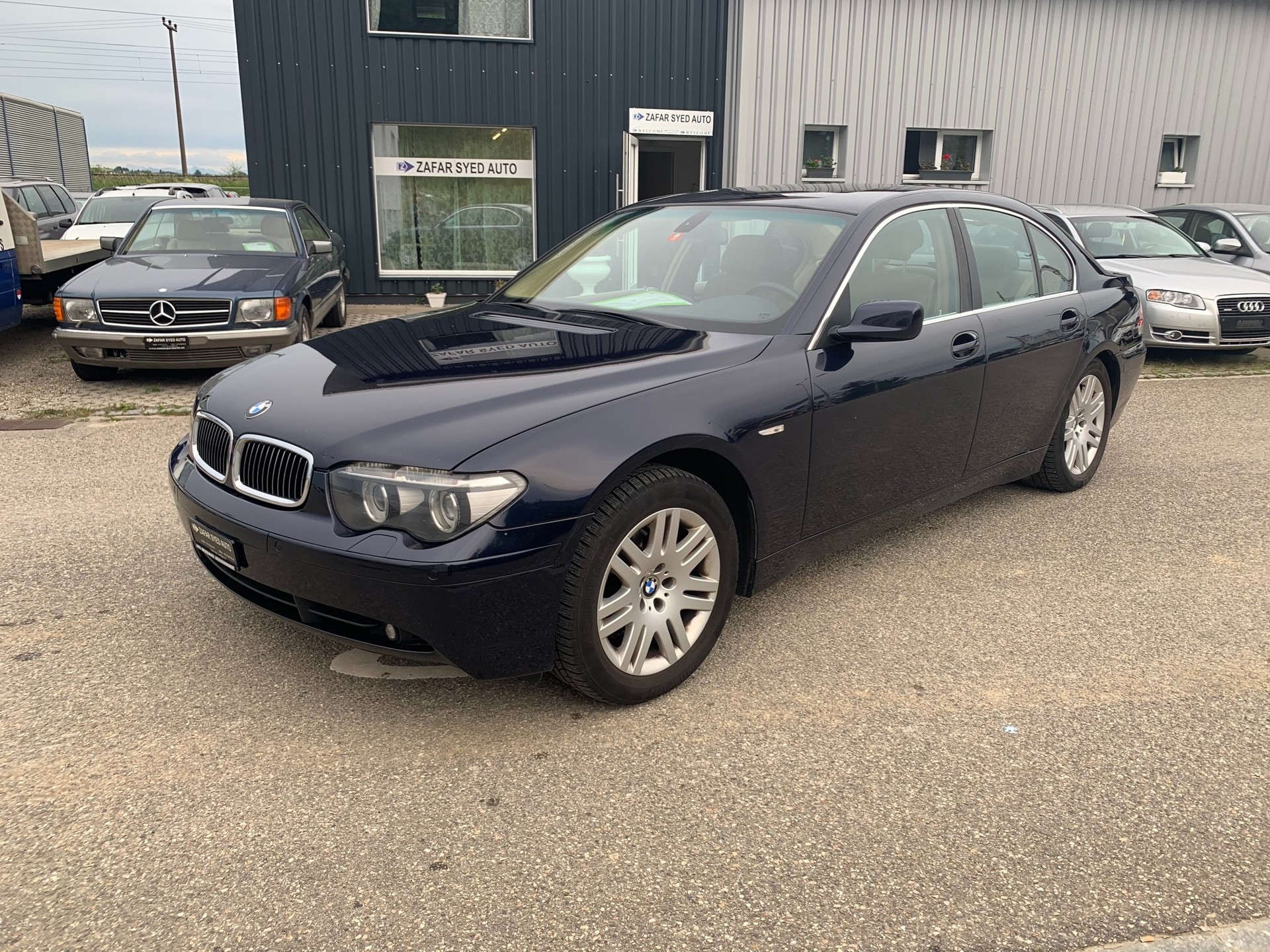 BMW 735i