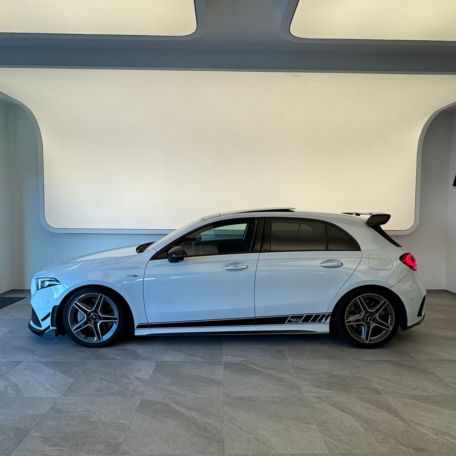 MERCEDES-BENZ A 35 AMG 4Matic Spoiler Packet-image-2