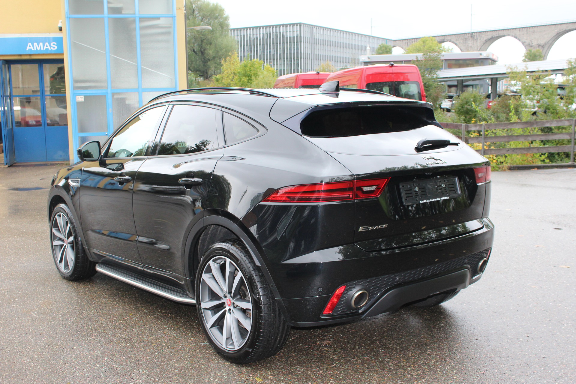 JAGUAR E-Pace 2.0 P300 R-Dynamic HSE AWD Automatik-image-4