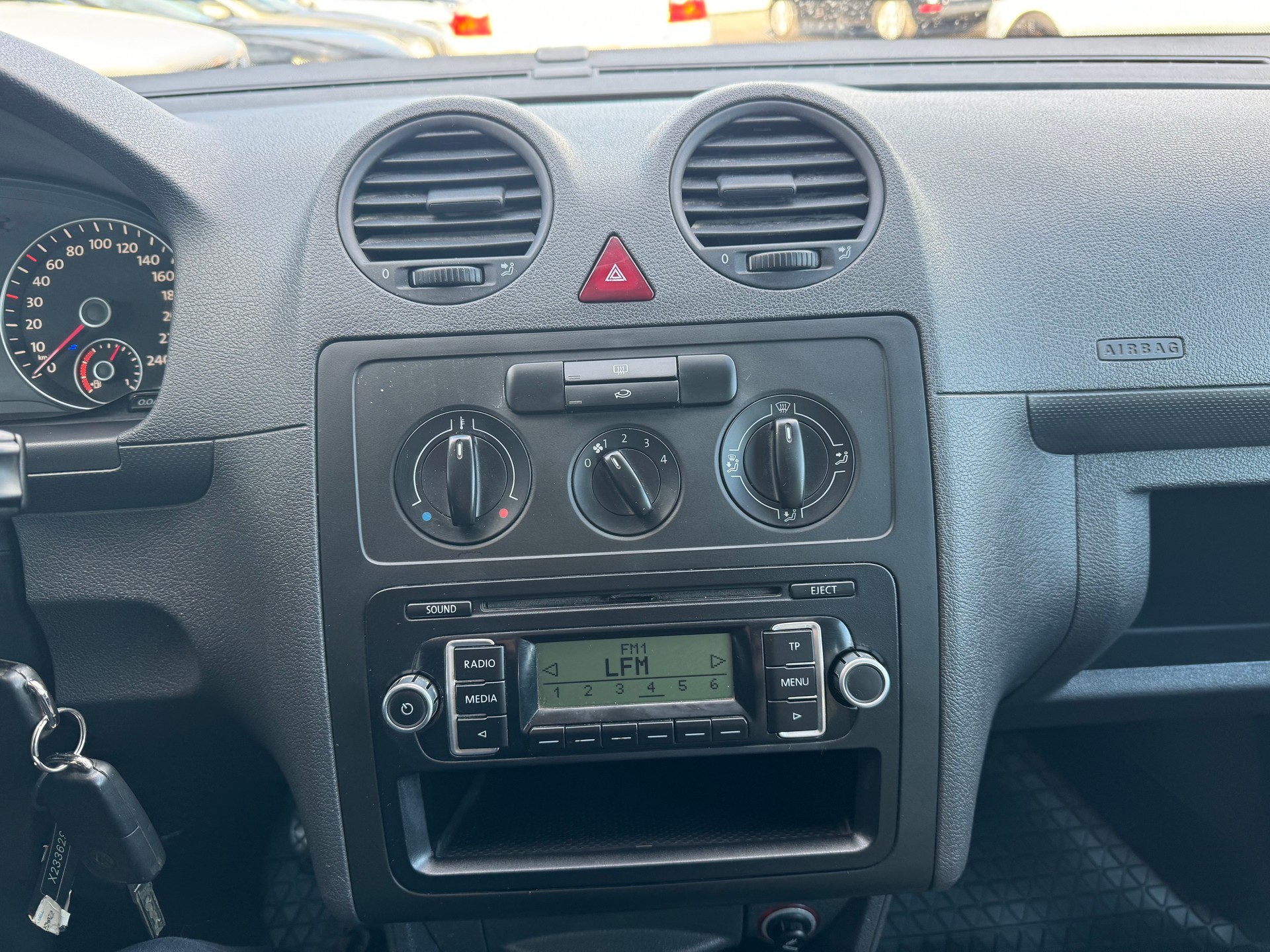 VW Caddy Maxi 2.0 EcoFuel-image-12