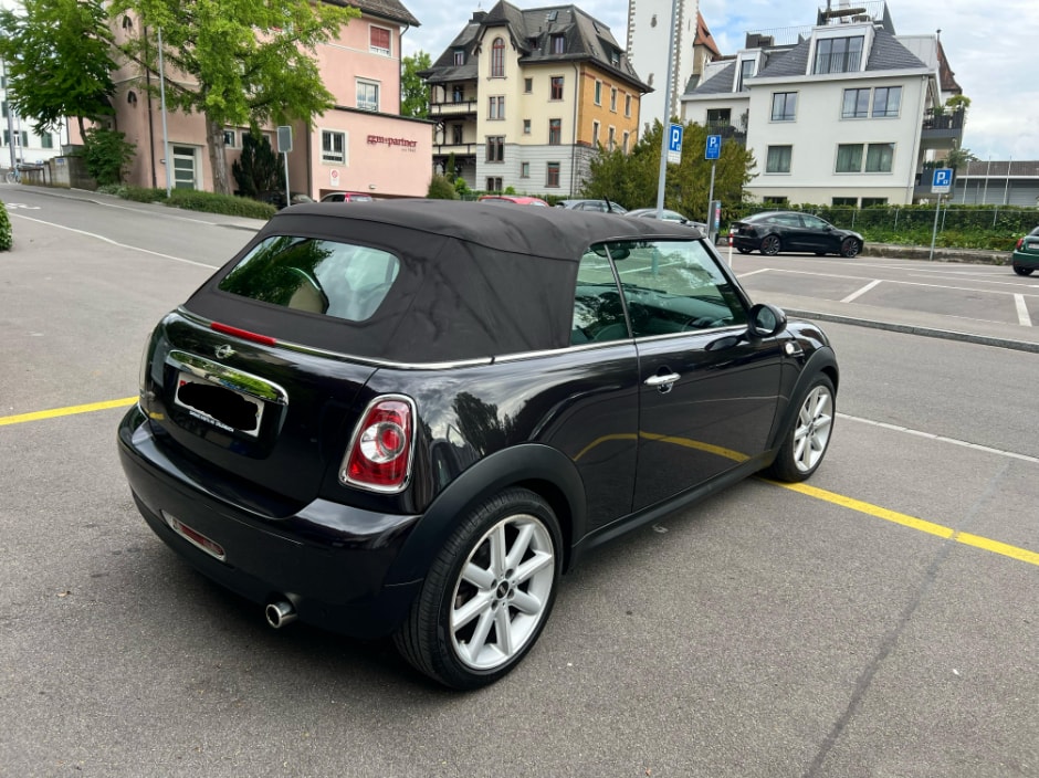 MINI Cooper Cabriolet-image-1