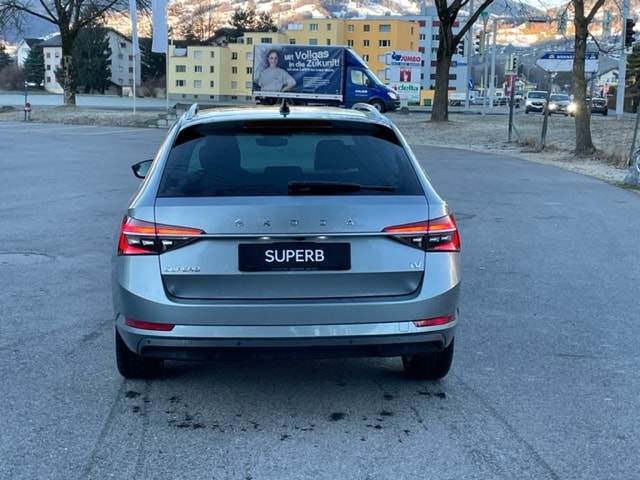 SKODA Superb Combi 1.4 TSI PHEV Style DSG-image-1