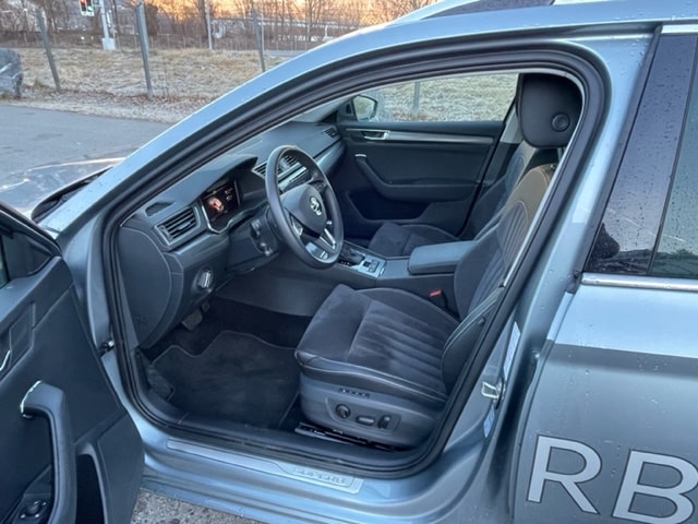 SKODA Superb Combi 1.4 TSI PHEV Style DSG-image-5