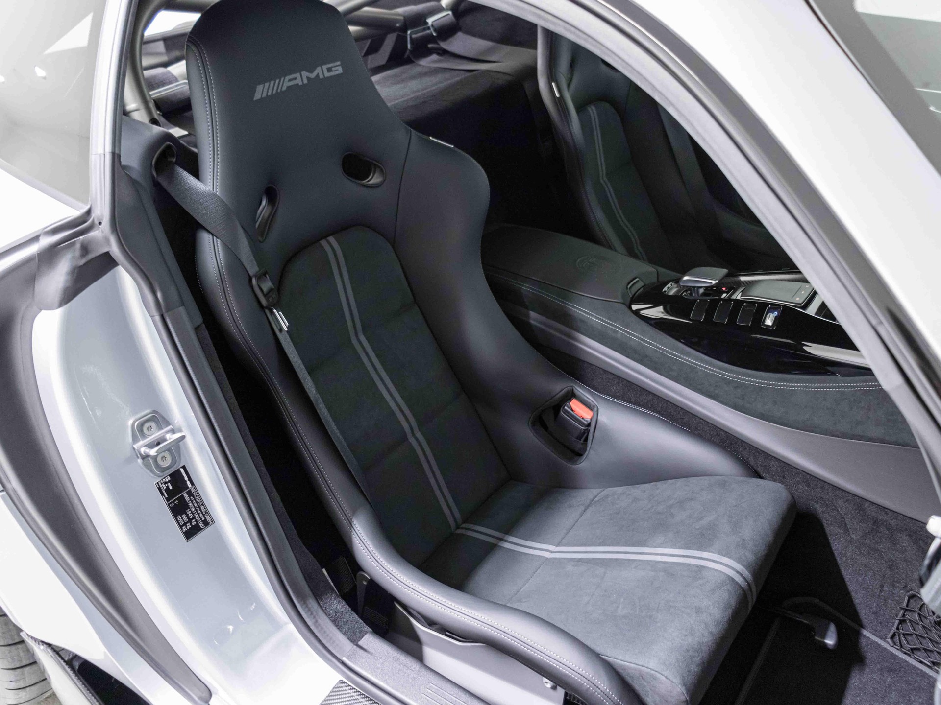 MERCEDES-BENZ AMG GT Black Series-image-12