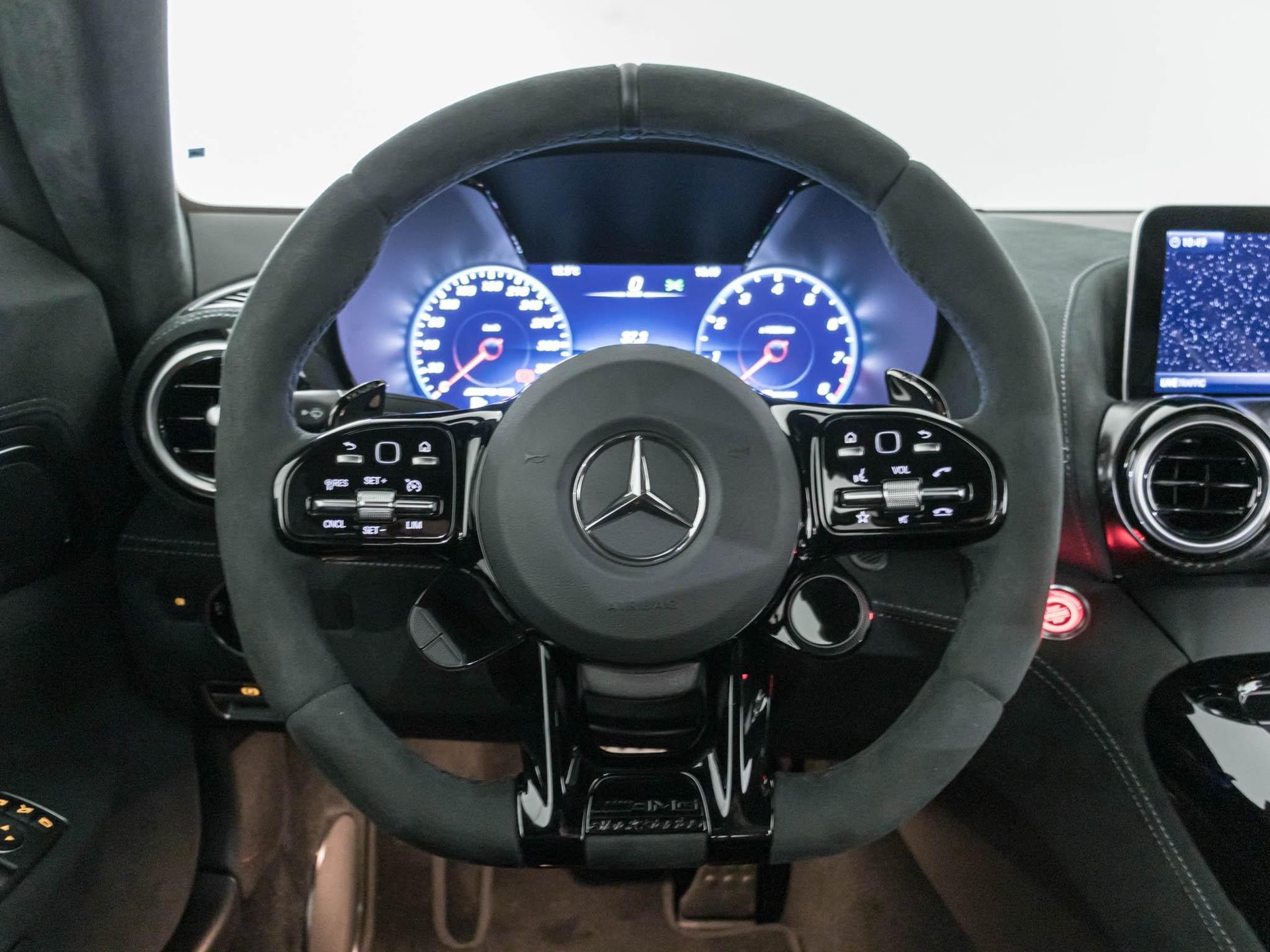 MERCEDES-BENZ AMG GT Black Series-image-10