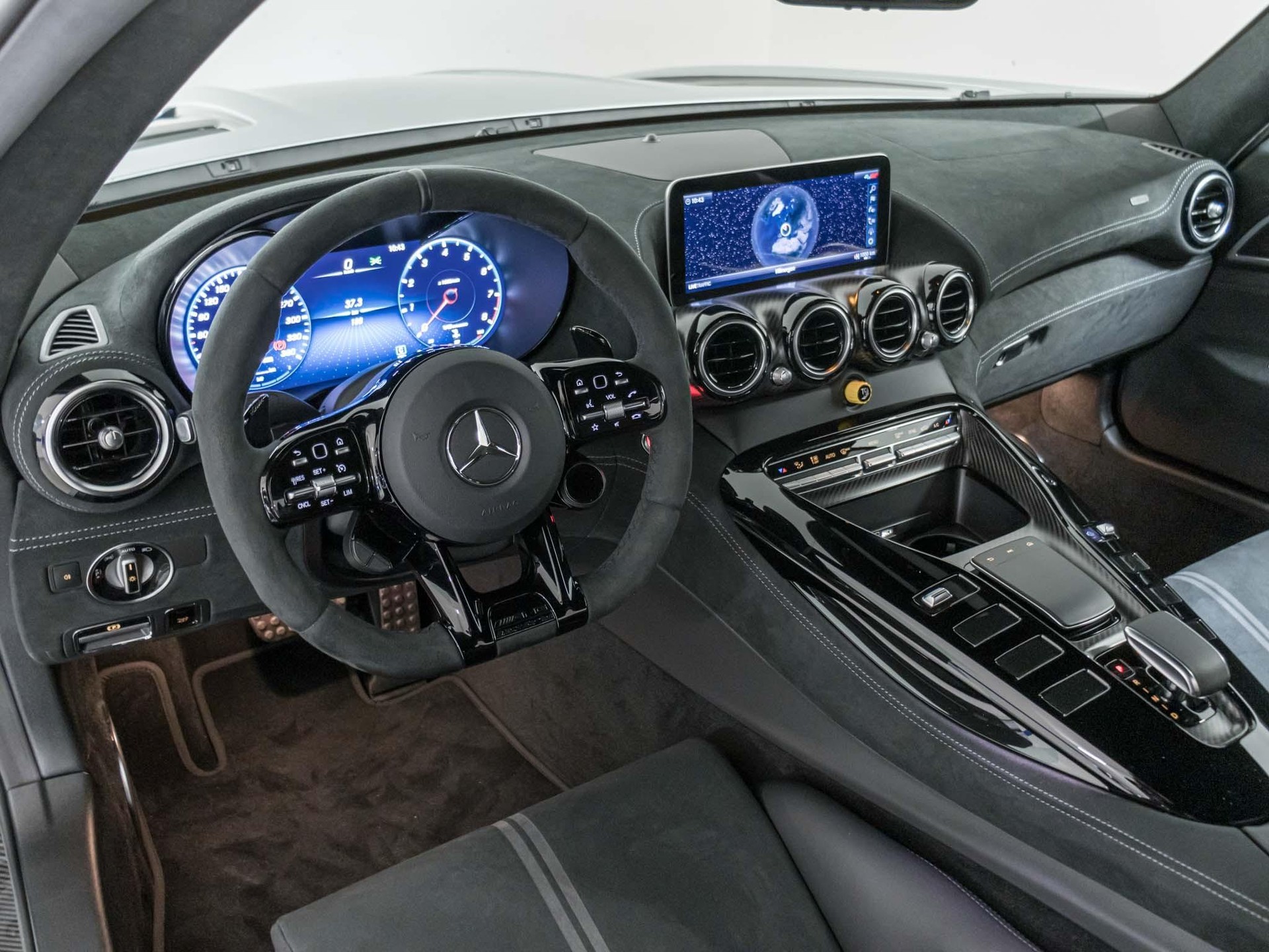 MERCEDES-BENZ AMG GT Black Series-image-8