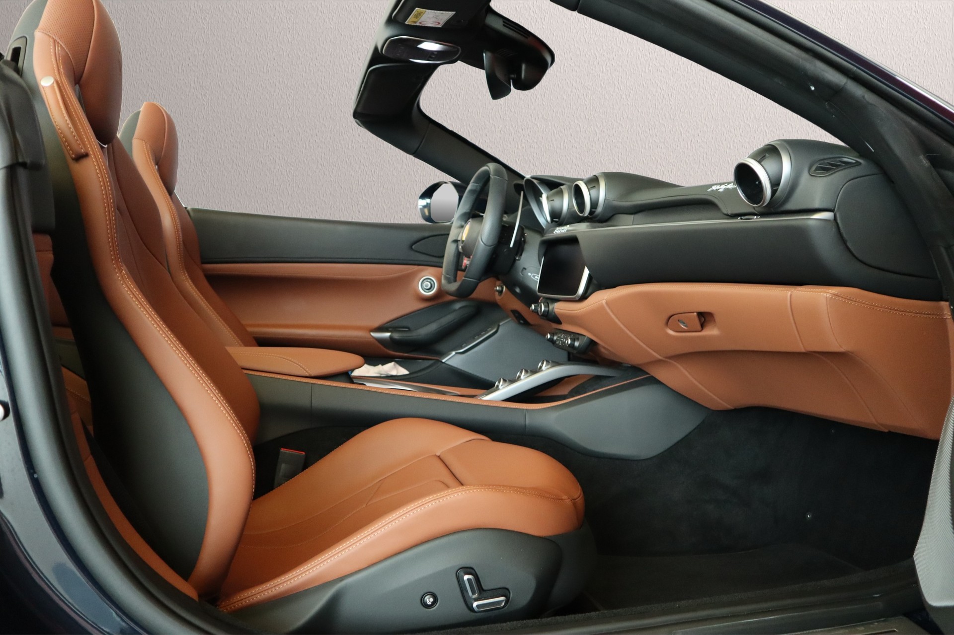 FERRARI Portofino M-image-20