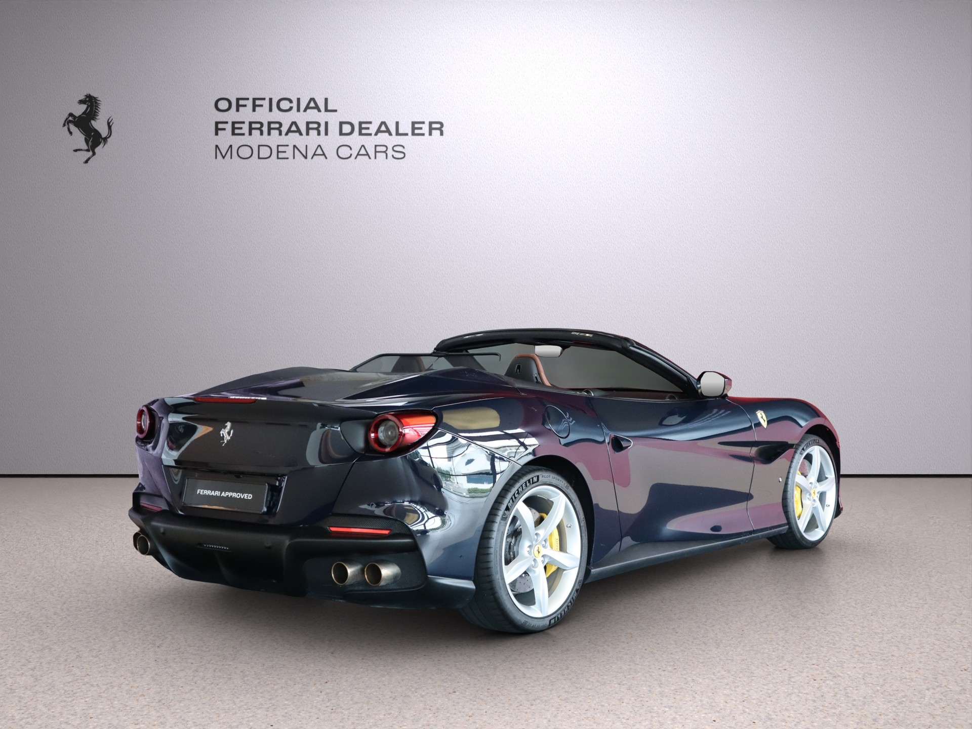 FERRARI Portofino M-image-1