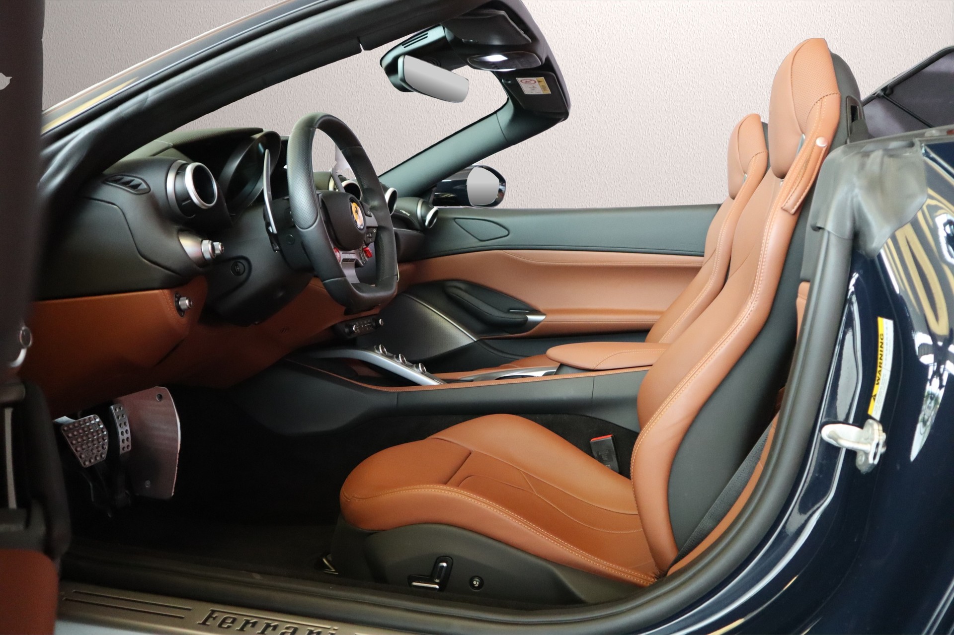 FERRARI Portofino M-image-3