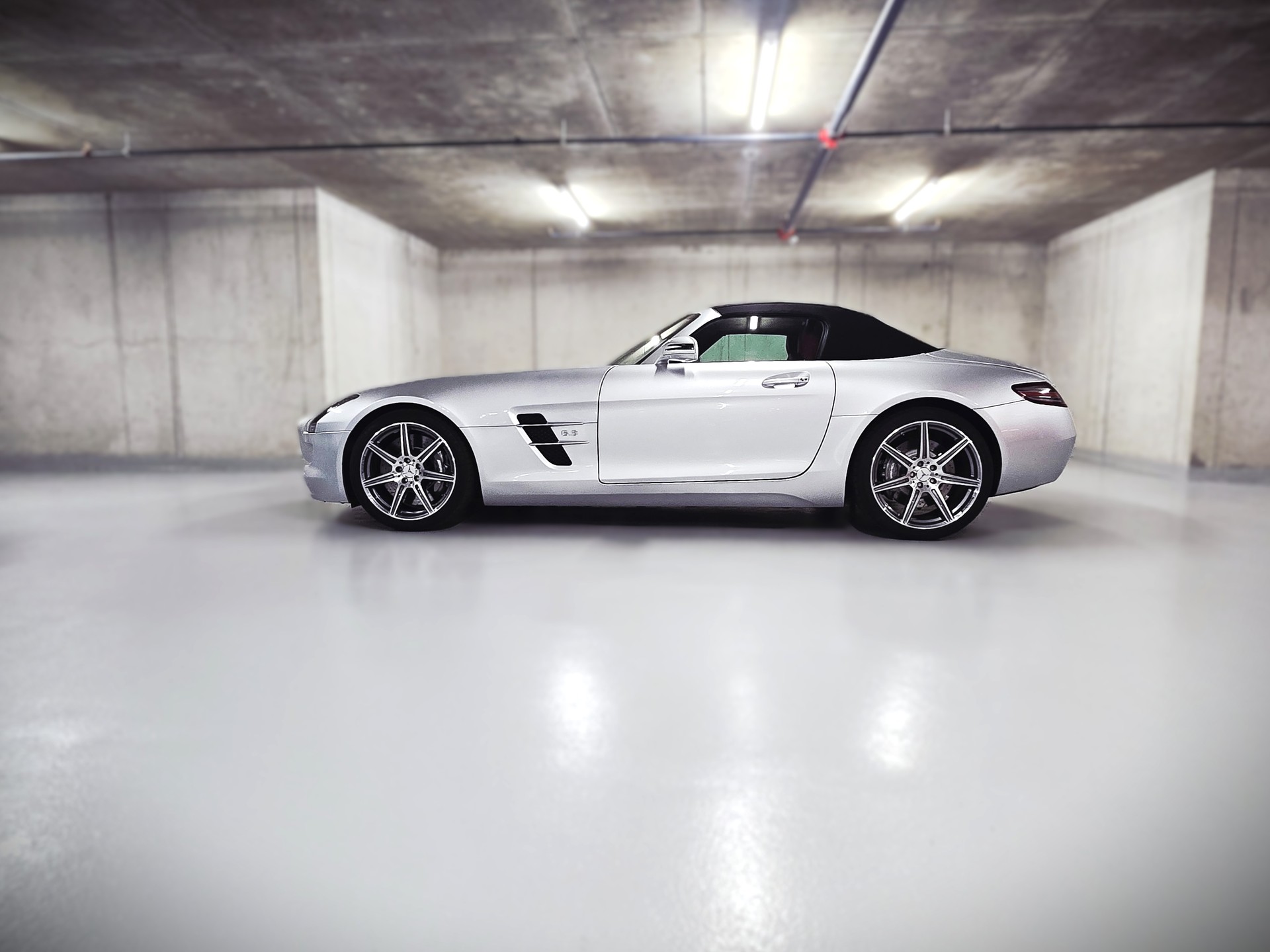 MERCEDES-BENZ SLS 63 AMG Speedshift-image-18