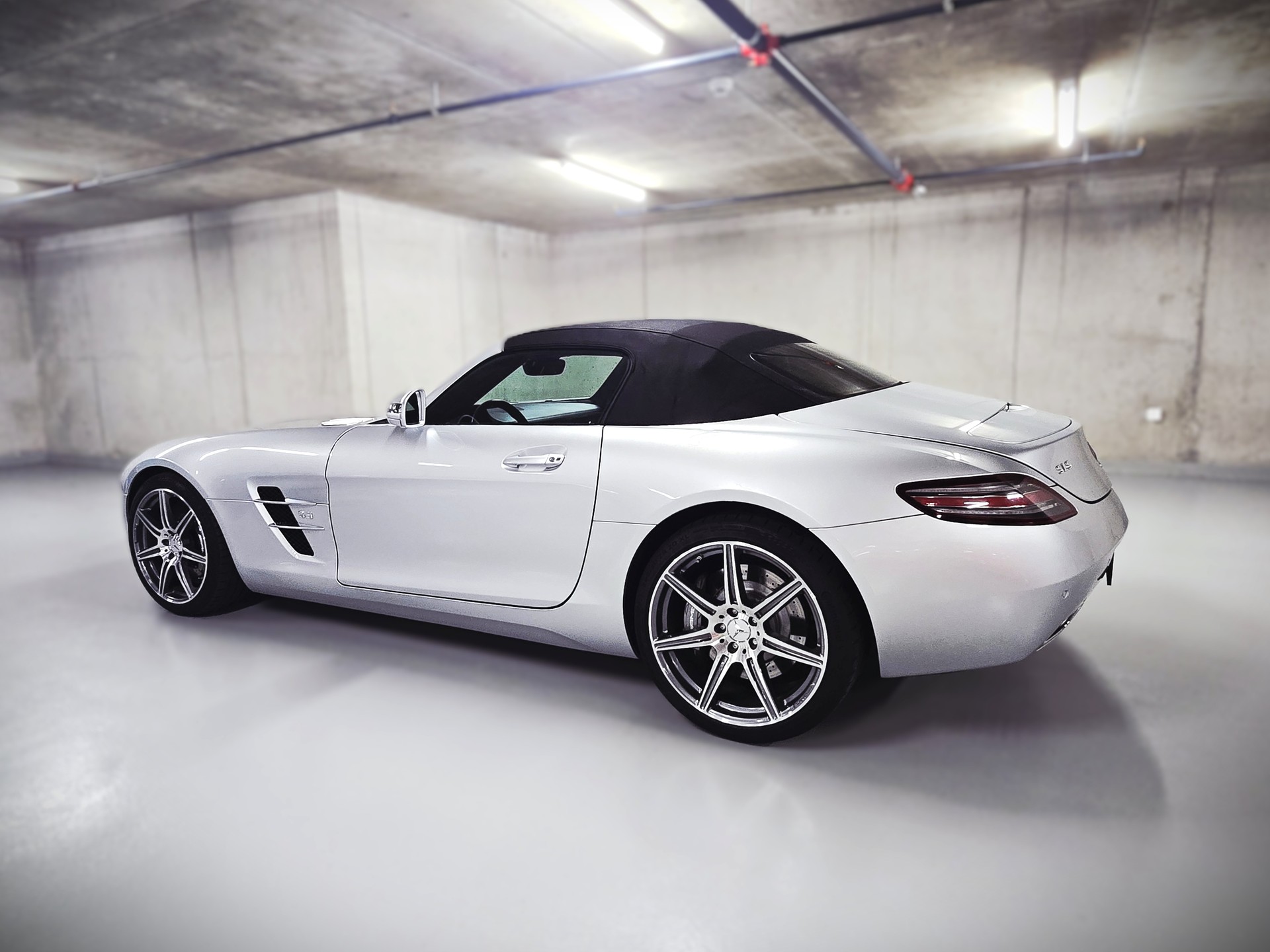 MERCEDES-BENZ SLS 63 AMG Speedshift-image-19