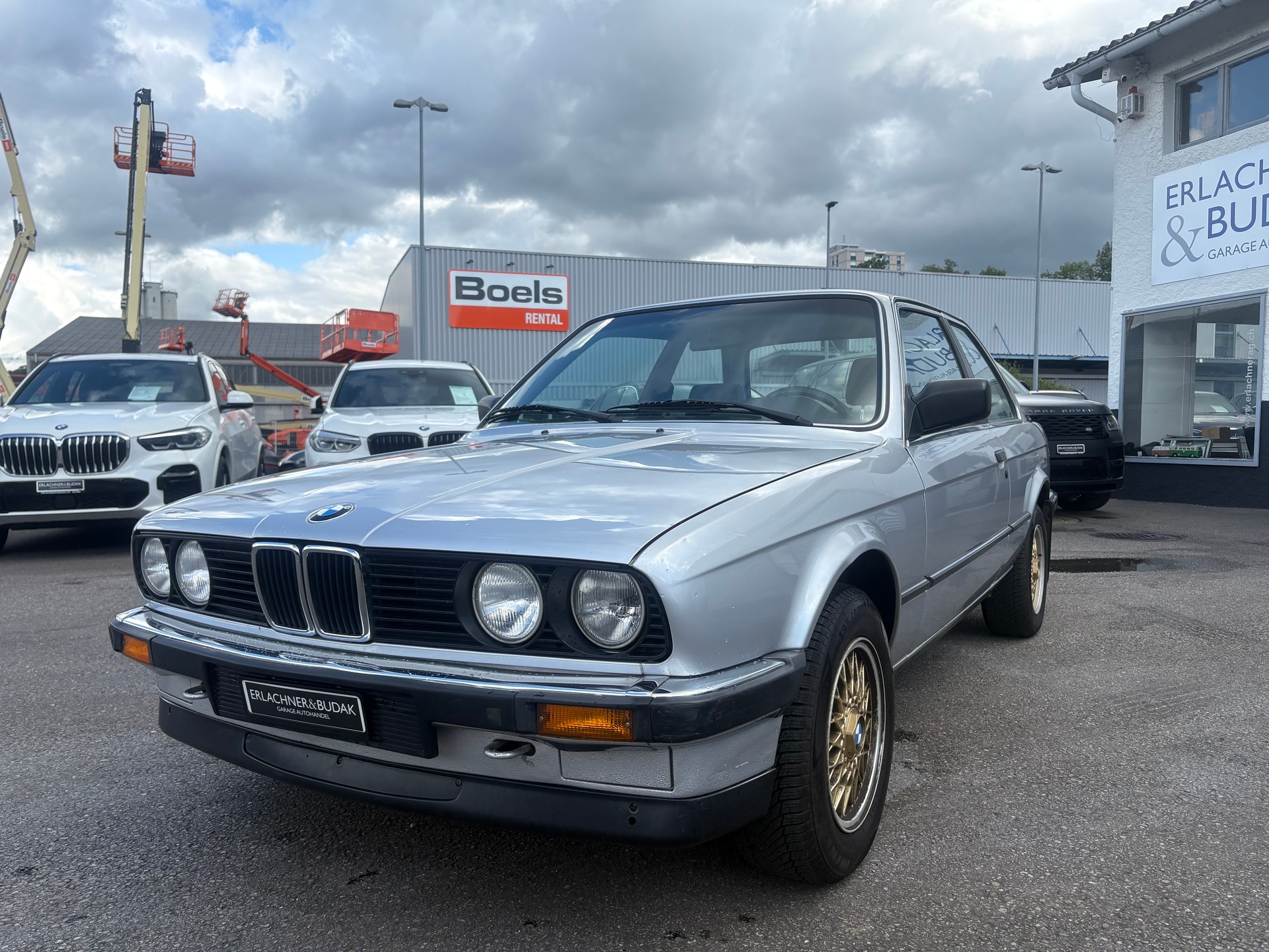 BMW 318i Automat-image-1