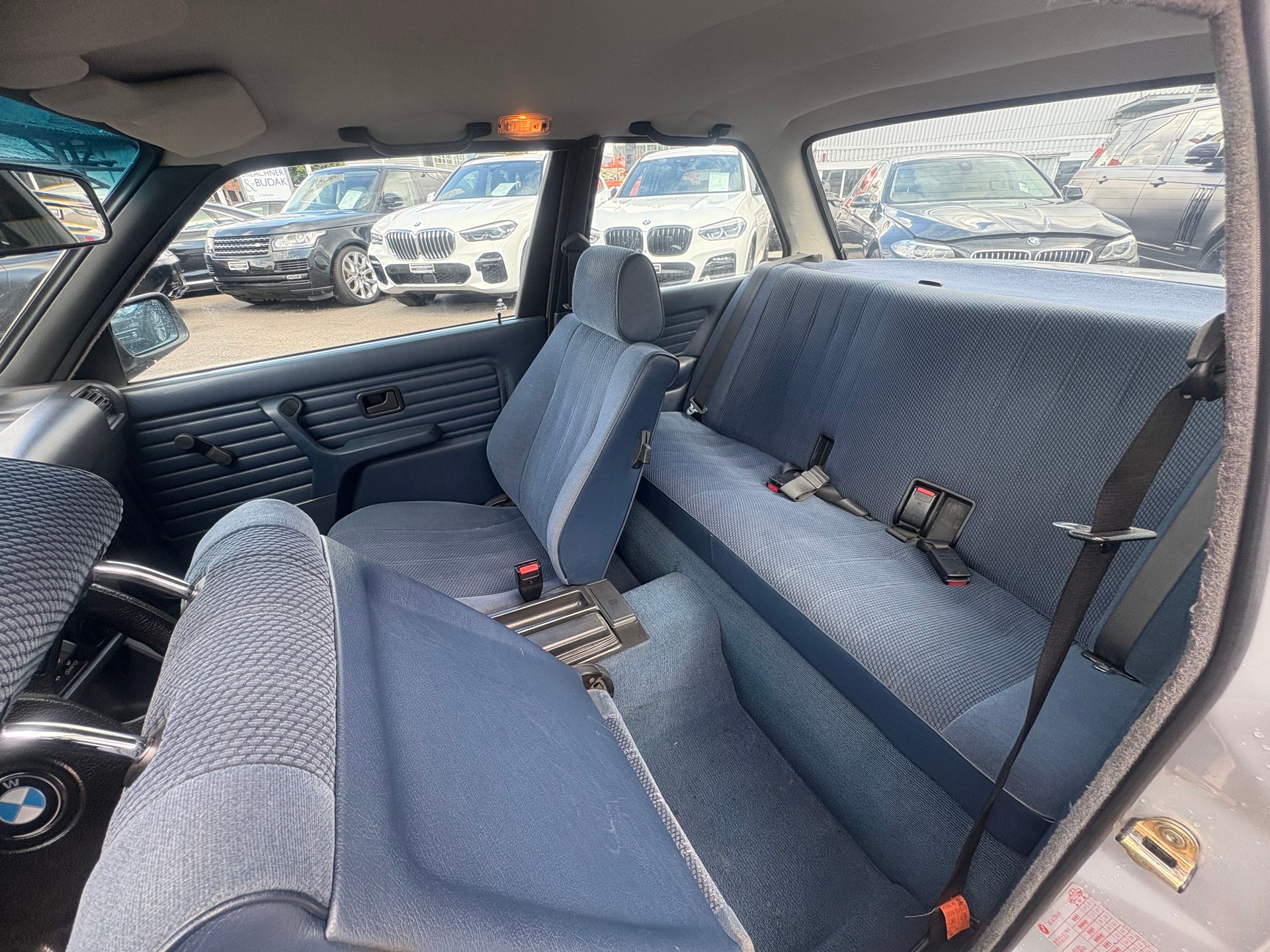 BMW 318i Automat-image-6