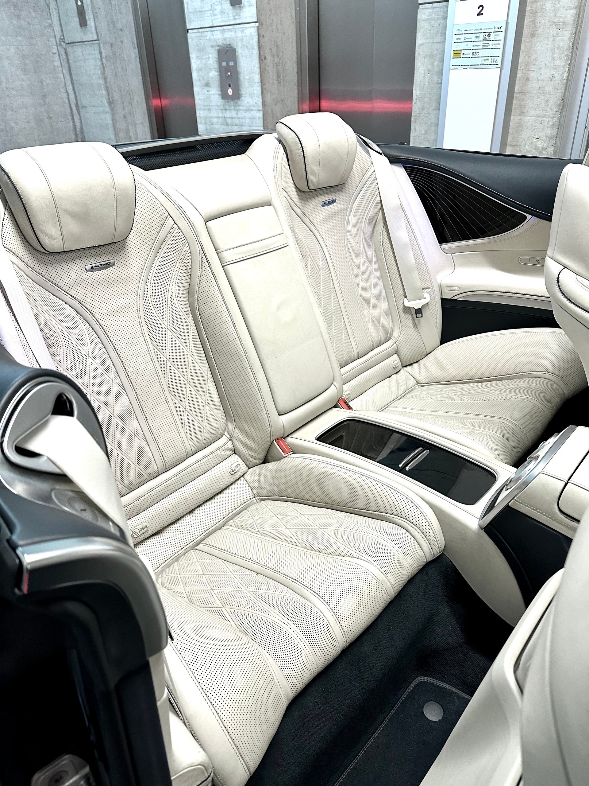 MERCEDES-BENZ S 63 AMG Cabriolet 4Matic Speedshift MCT-image-13