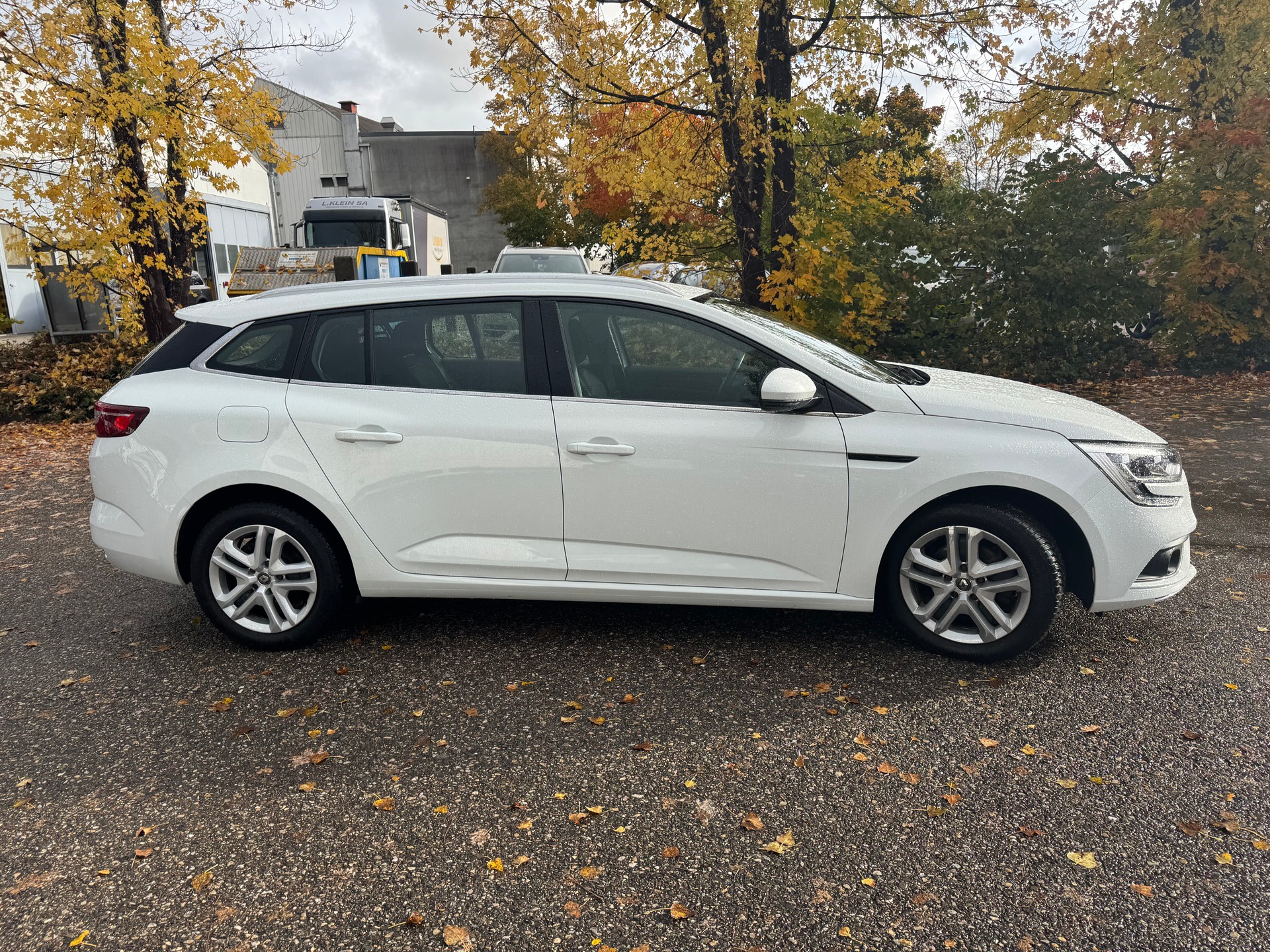 RENAULT Mégane Grandtour 1.5 dCi Business EDC ** Gr.Navi * Klima-auto * Tempomat * PDC H * Frisch Ab MFK & Service **-image-8