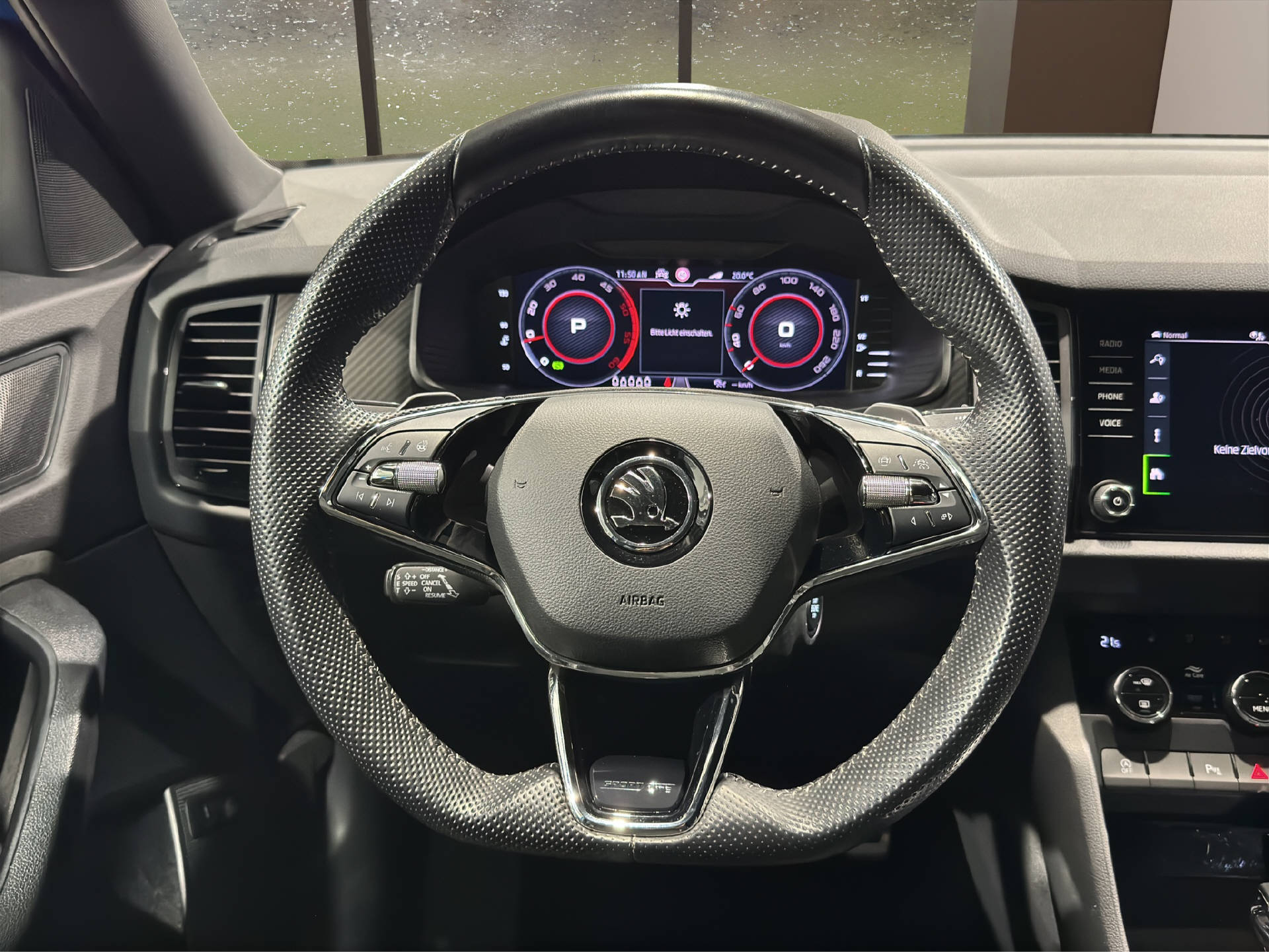 SKODA Kodiaq 2.0 TDI 200 Sportline DSG-image-9