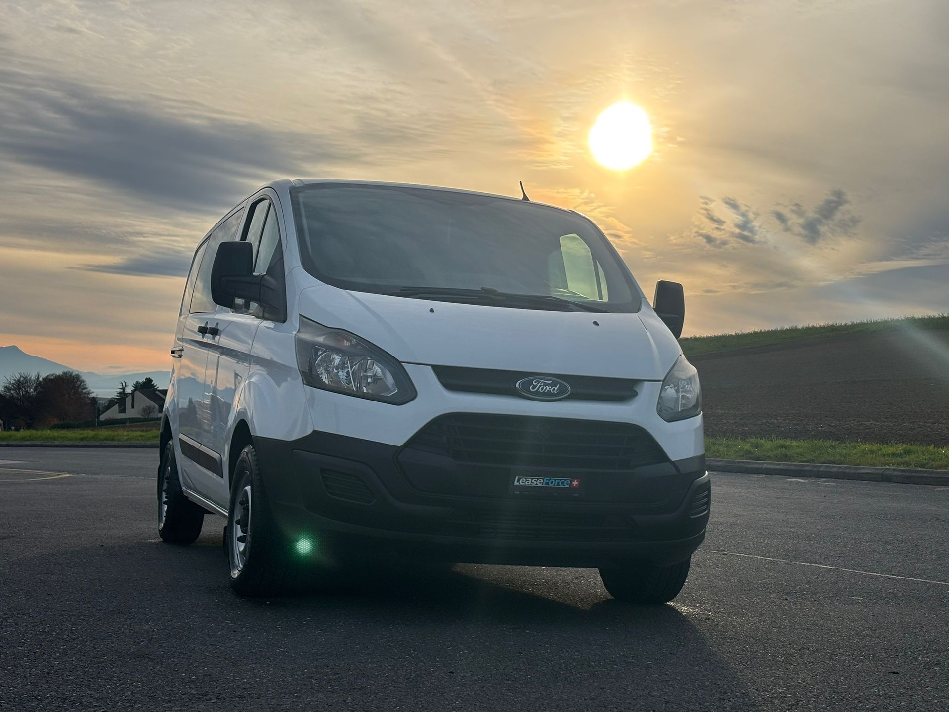 FORD Transit Custom Van 250 L1H1 Startup-image-5
