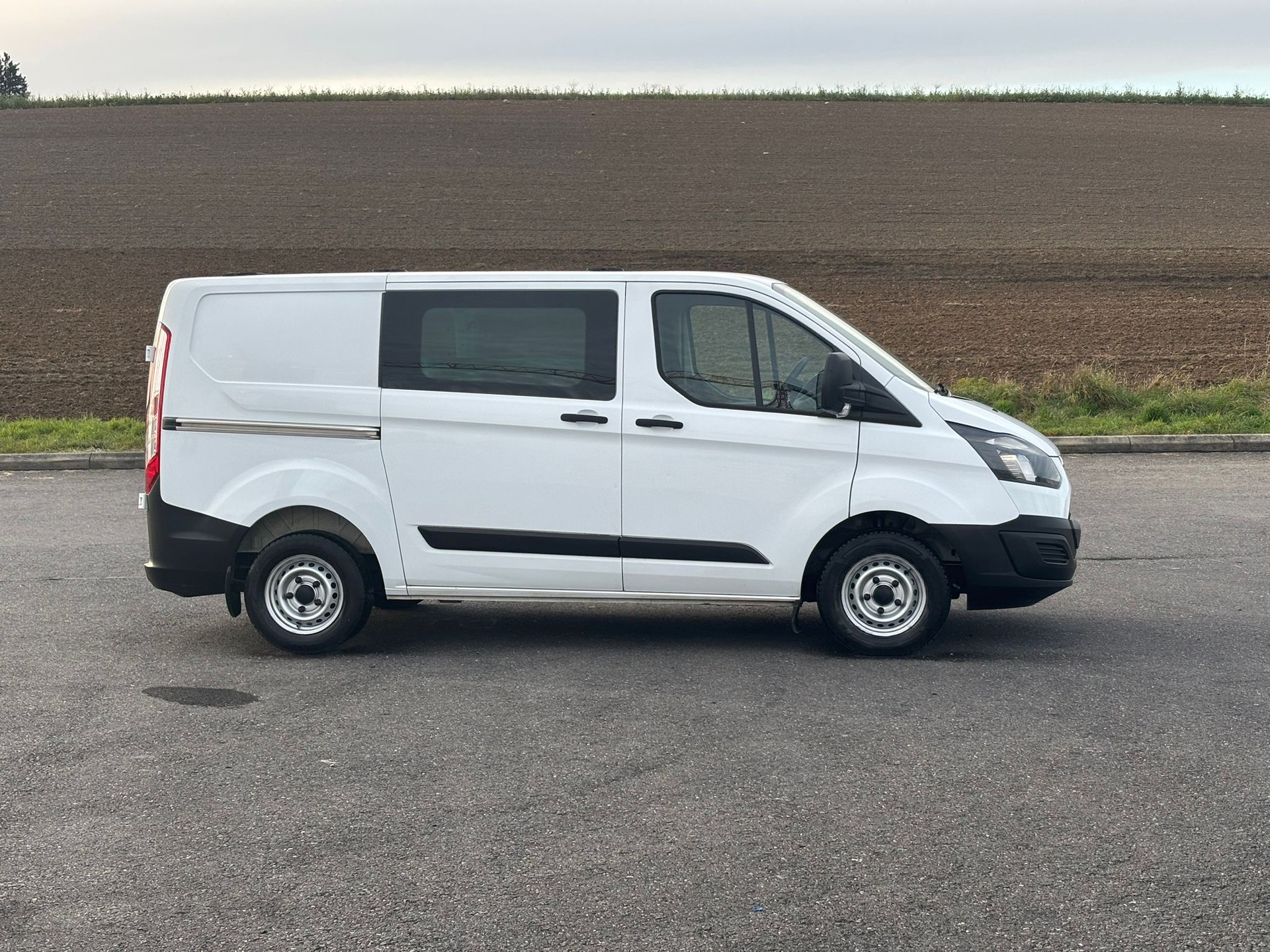 FORD Transit Custom Van 250 L1H1 Startup-image-7