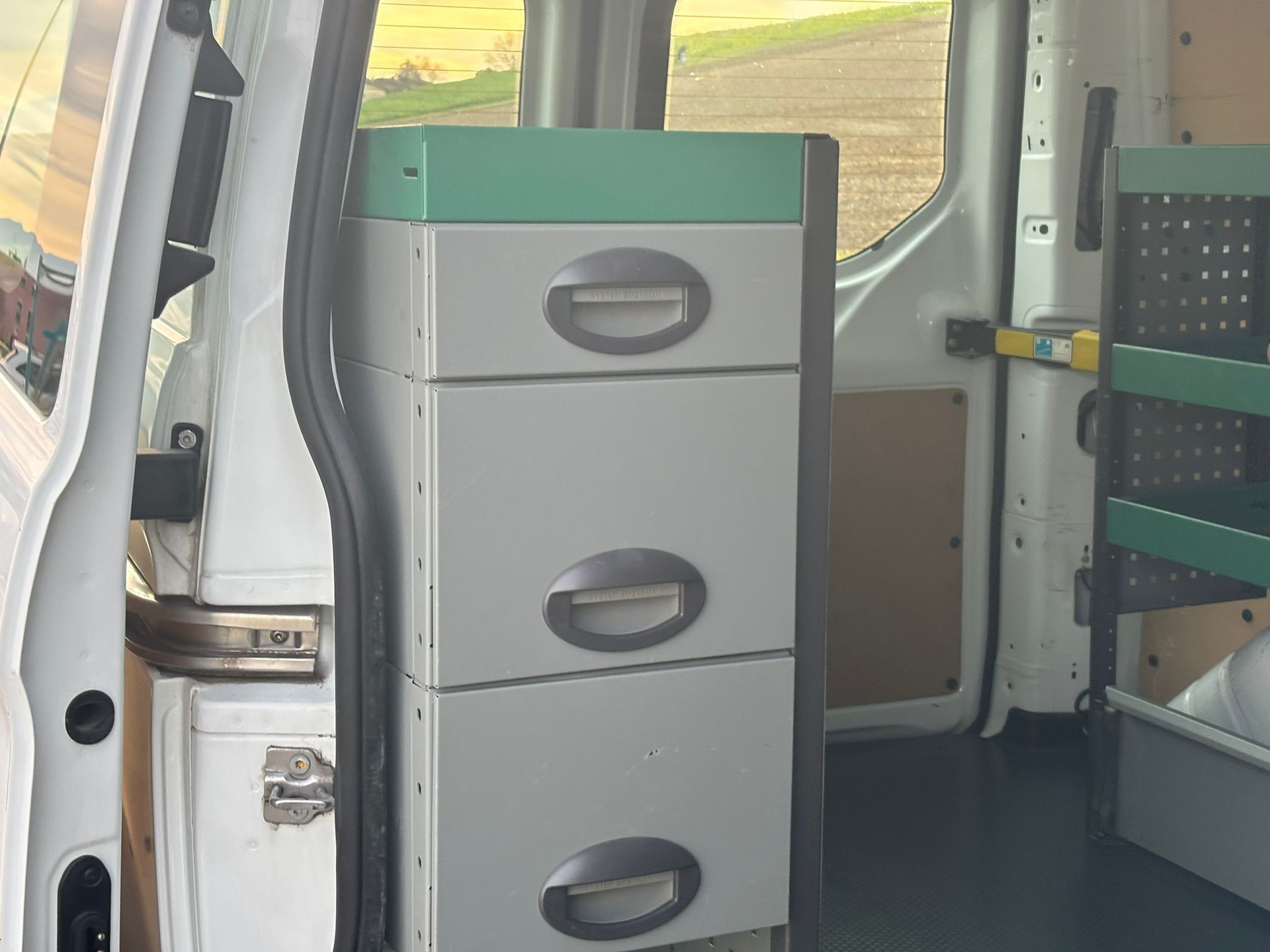 FORD Transit Custom Van 250 L1H1 Startup-image-29