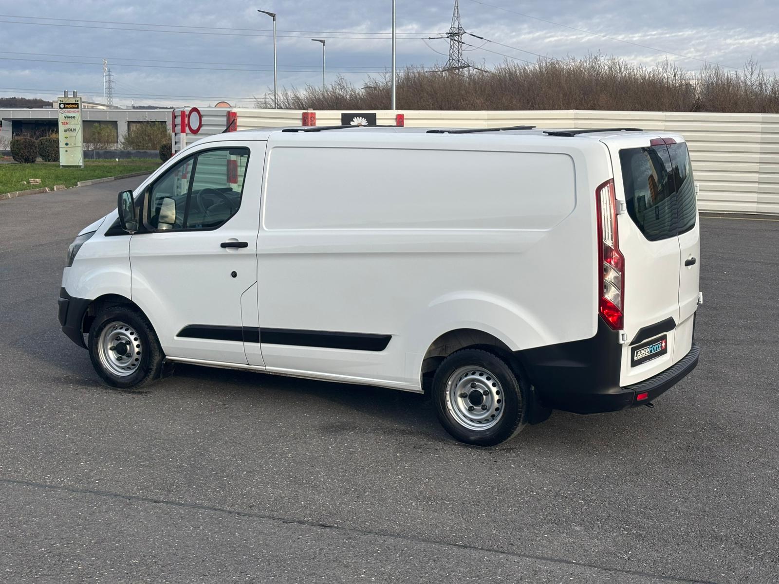 FORD Transit Custom Van 250 L1H1 Startup-image-17