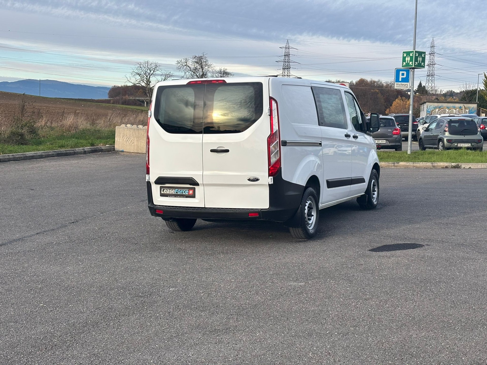 FORD Transit Custom Van 250 L1H1 Startup-image-12