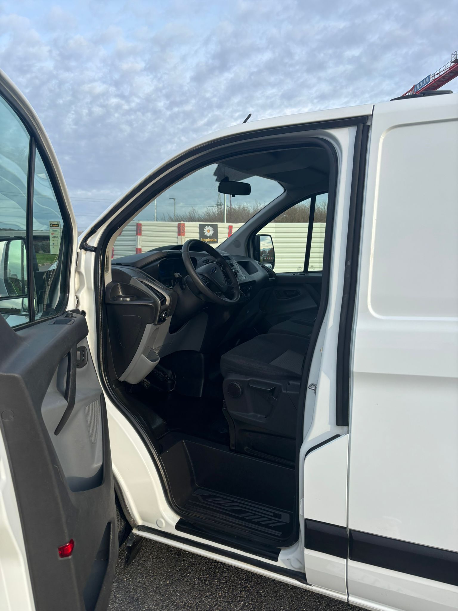 FORD Transit Custom Van 250 L1H1 Startup-image-23