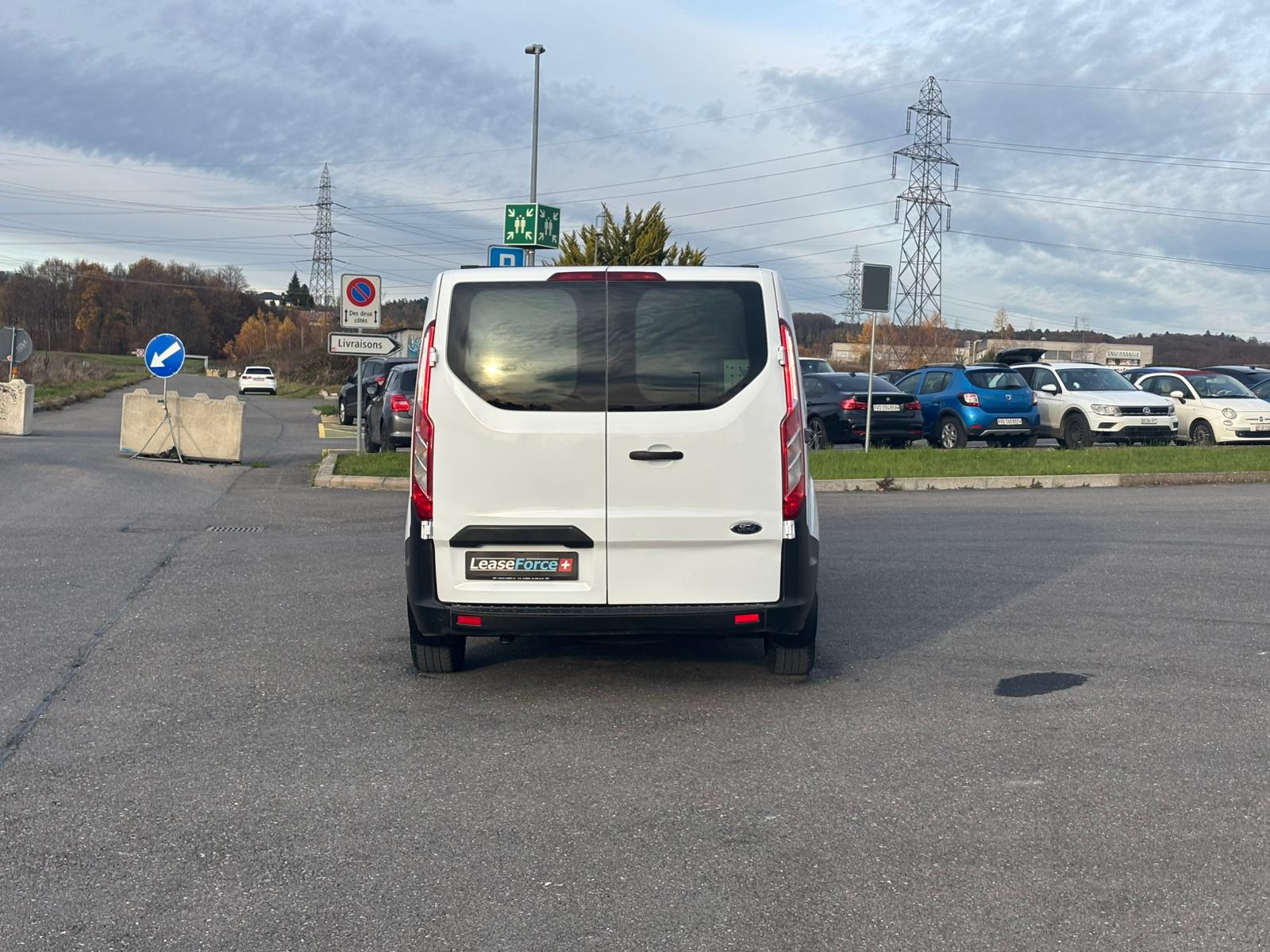 FORD Transit Custom Van 250 L1H1 Startup-image-13