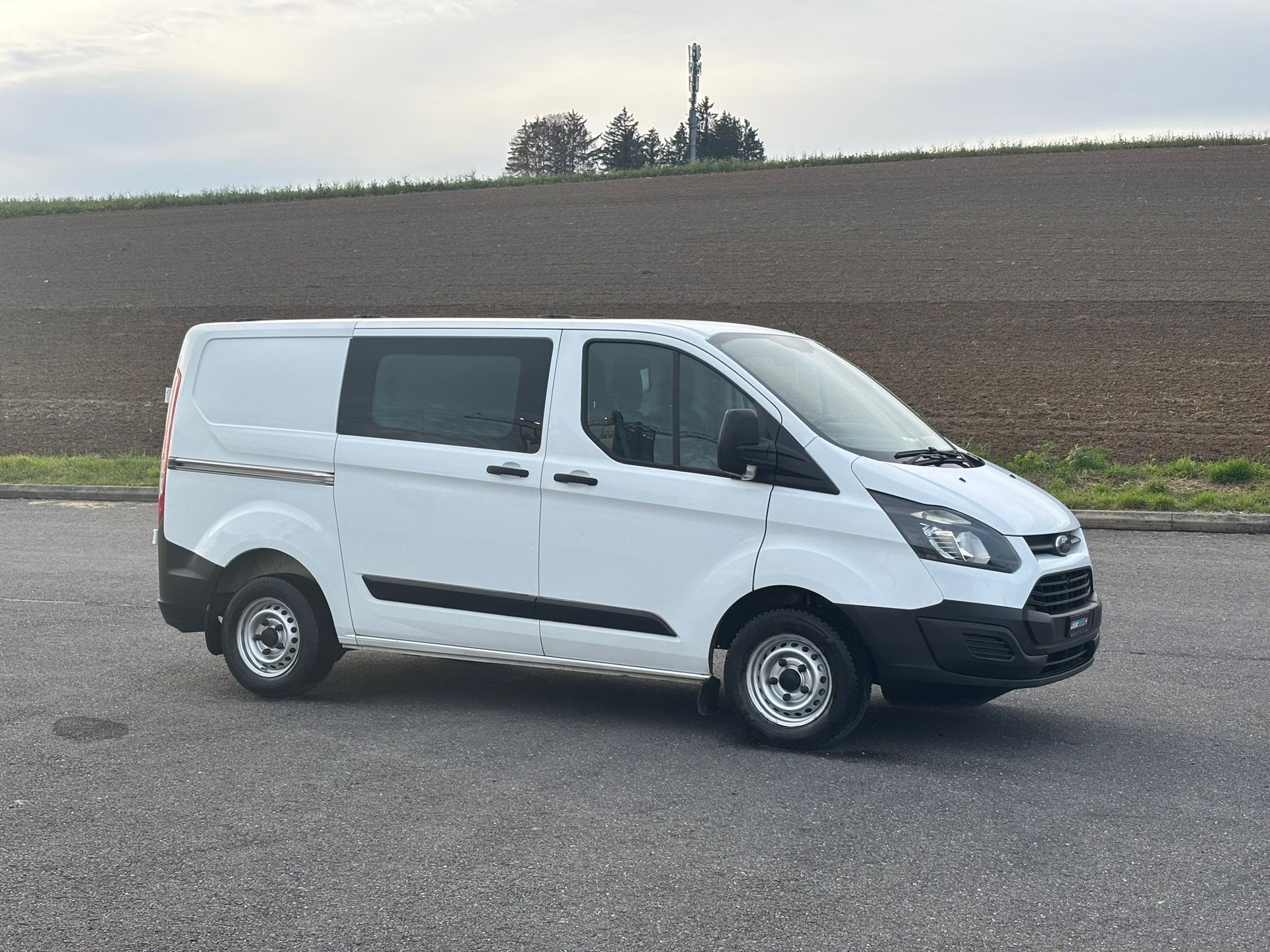 FORD Transit Custom Van 250 L1H1 Startup-image-6