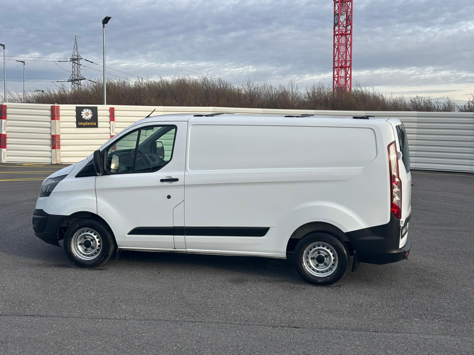 FORD Transit Custom Van 250 L1H1 Startup-image-18