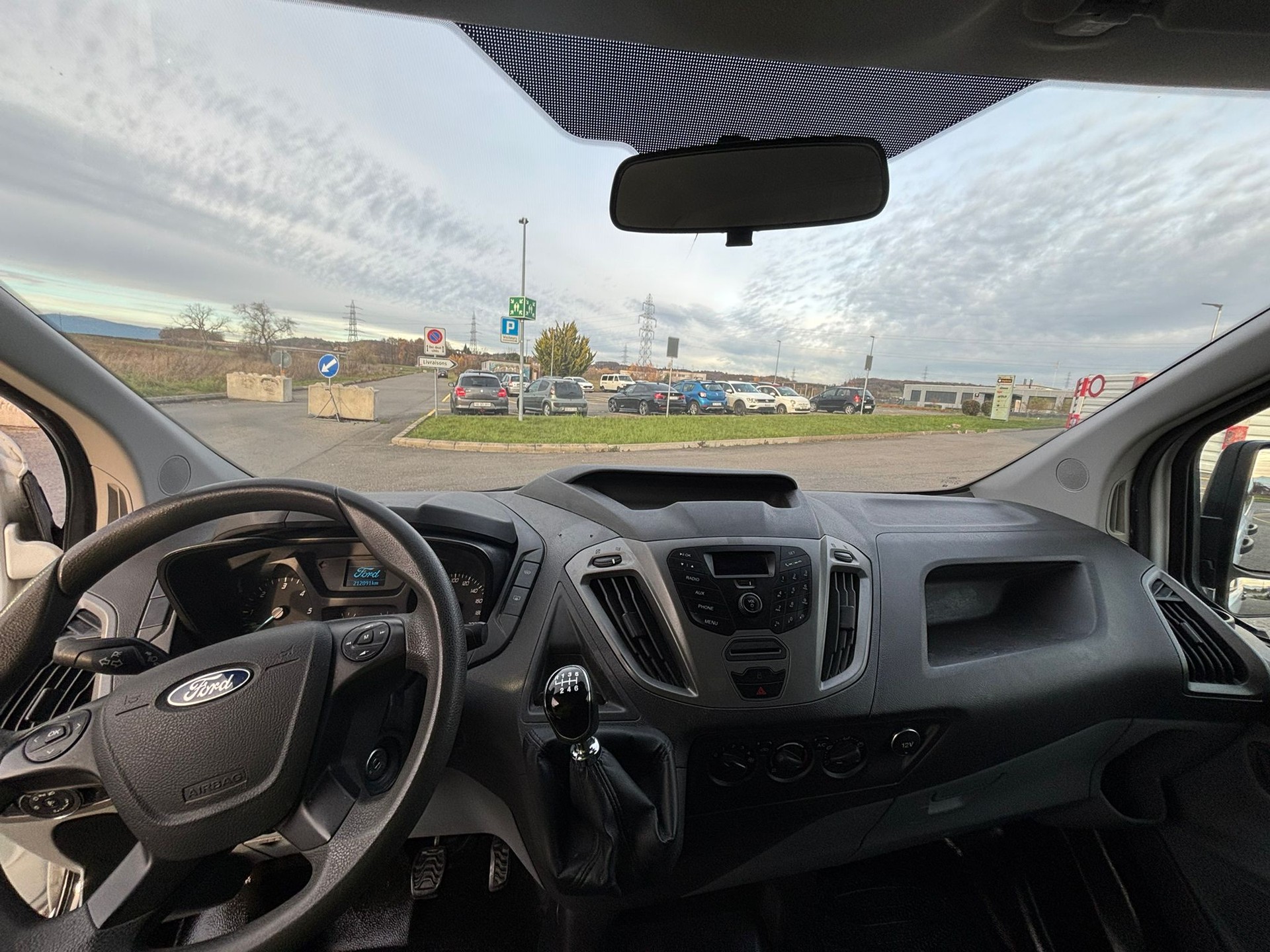 FORD Transit Custom Van 250 L1H1 Startup-image-24