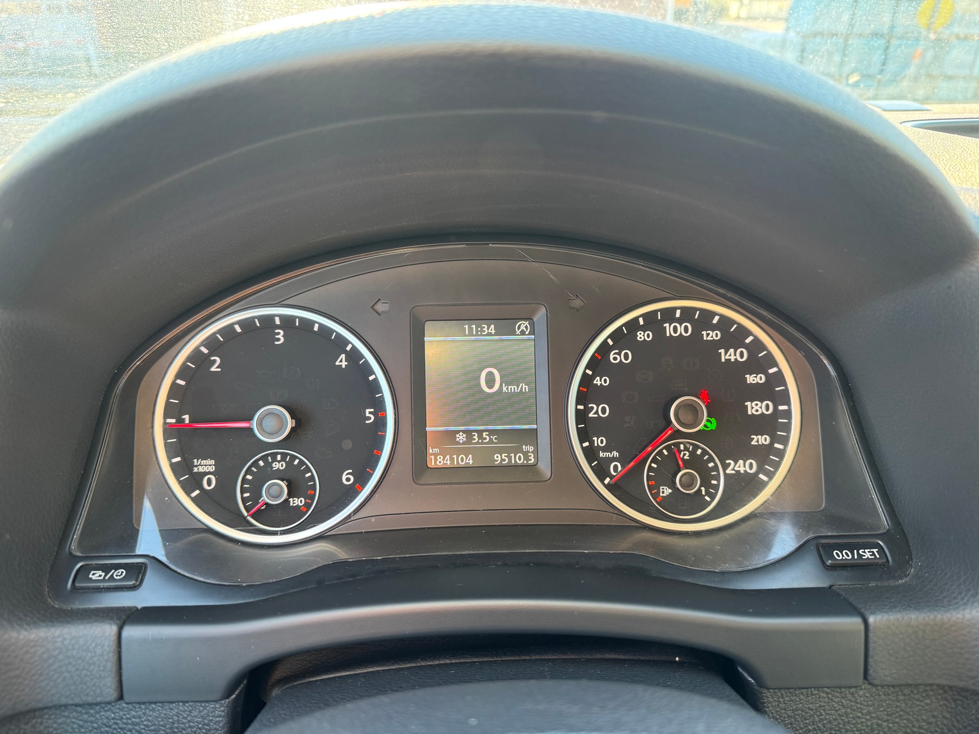 VW Tiguan 2.0 TDI BlueMotion Sport&Style 4Motion DSG-image-10
