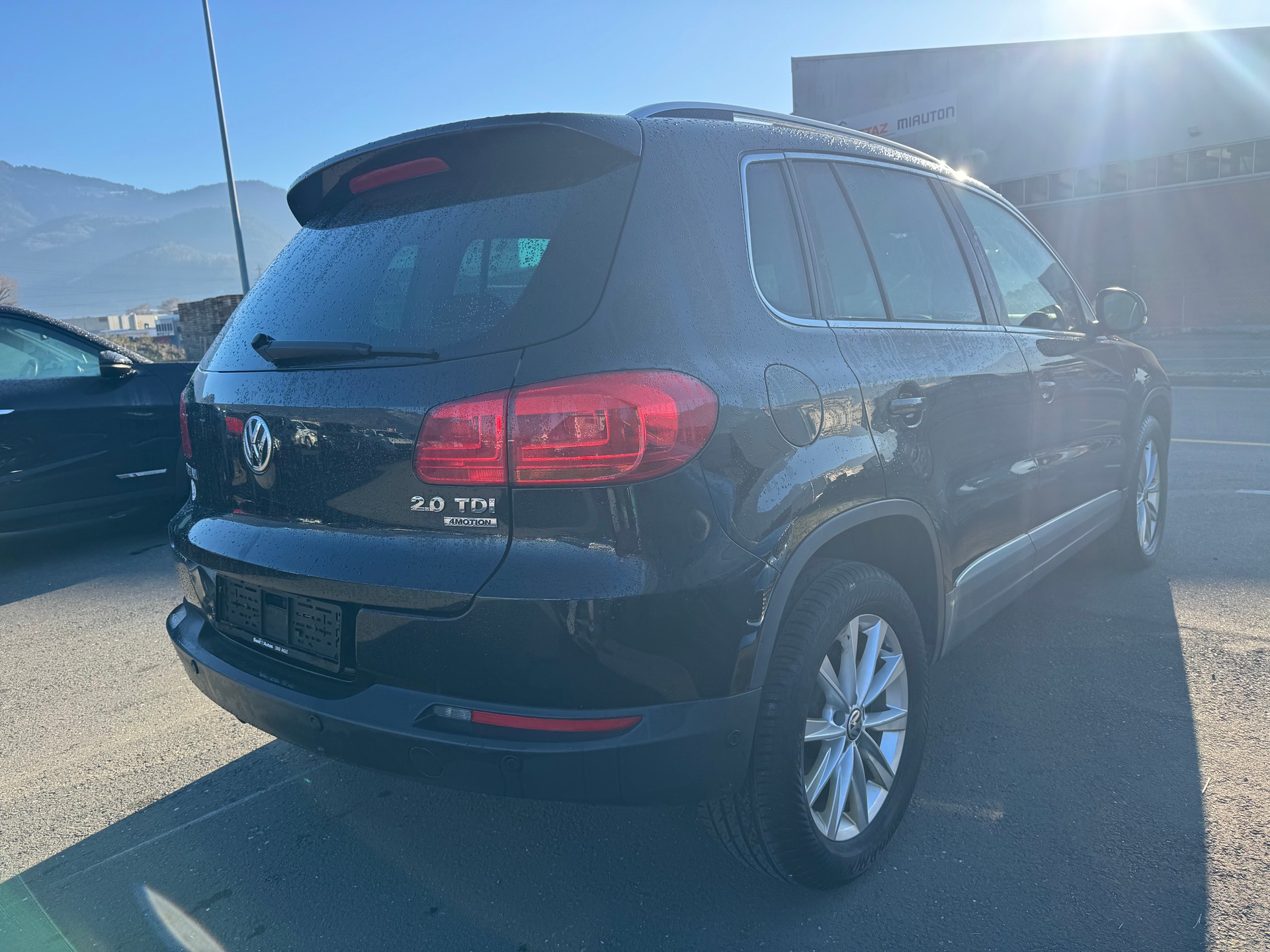 VW Tiguan 2.0 TDI BlueMotion Sport&Style 4Motion DSG-image-3