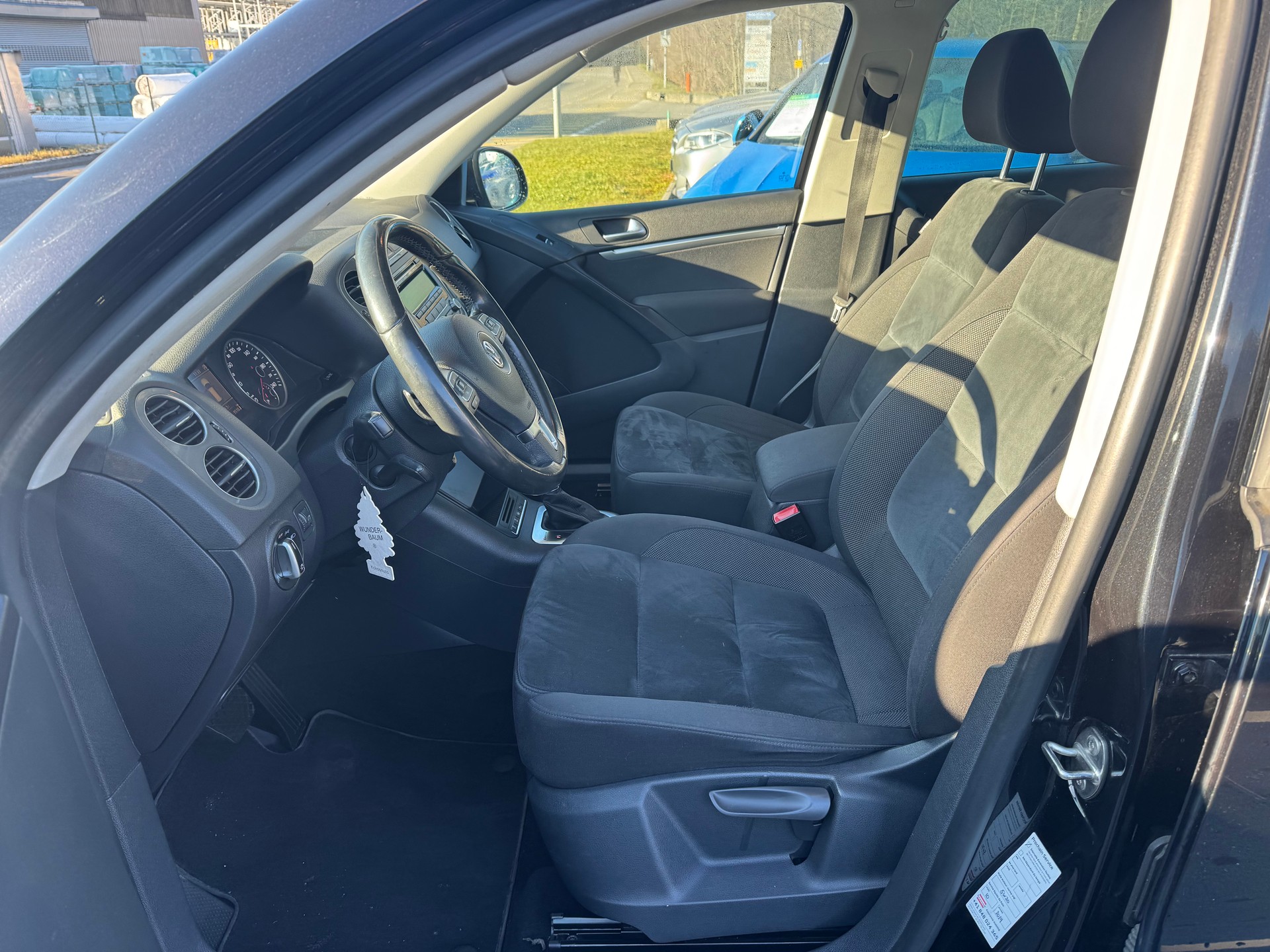 VW Tiguan 2.0 TDI BlueMotion Sport&Style 4Motion DSG-image-7