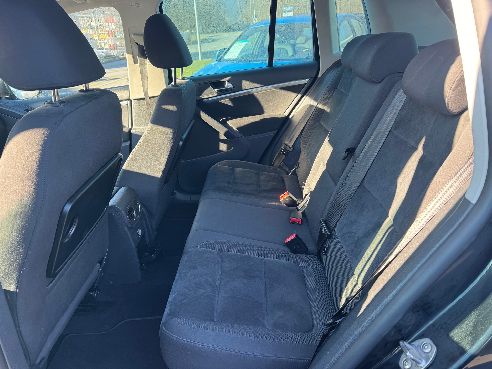 VW Tiguan 2.0 TDI BlueMotion Sport&Style 4Motion DSG-image-6