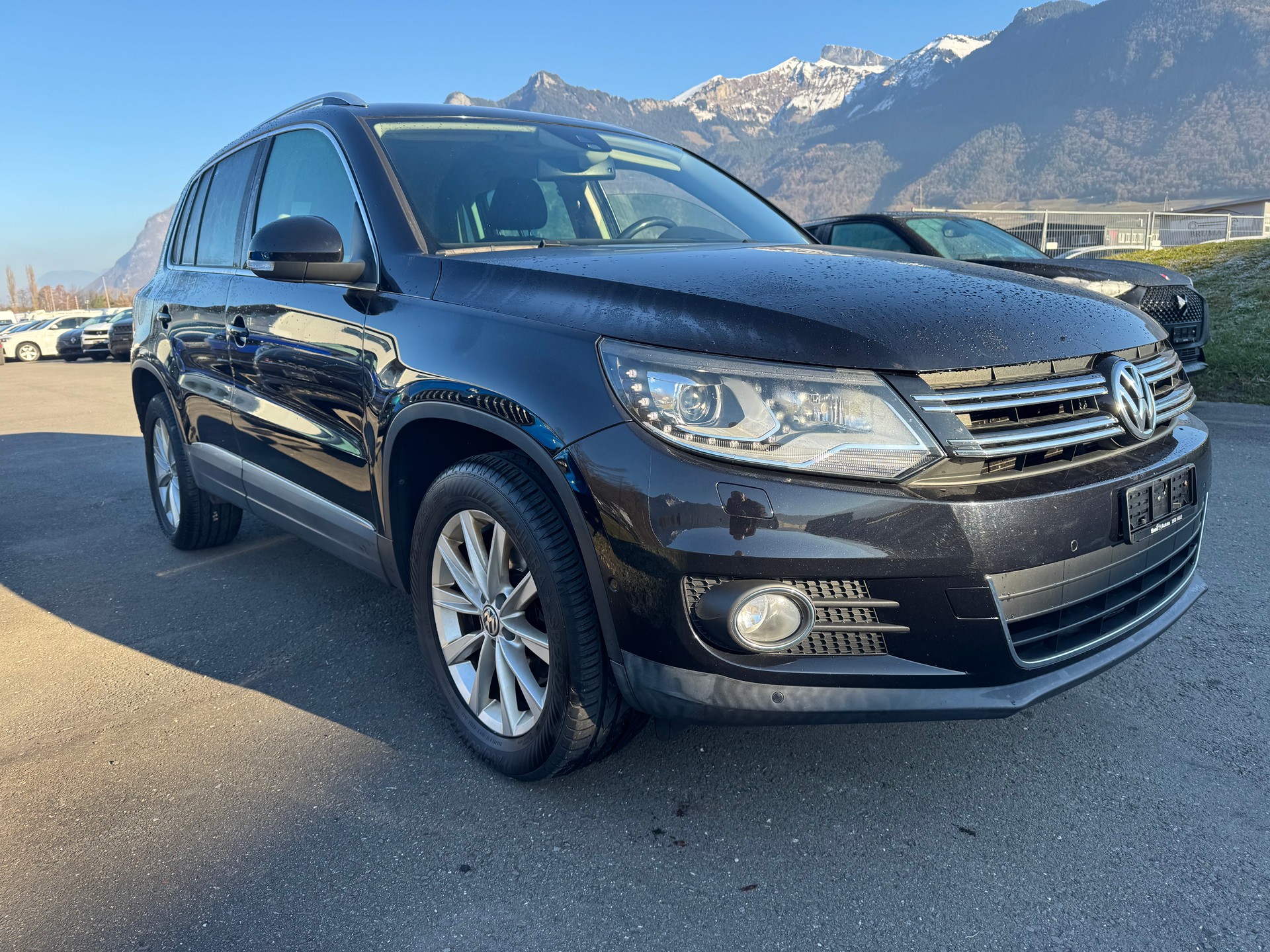 VW Tiguan 2.0 TDI BlueMotion Sport&Style 4Motion DSG-image-2
