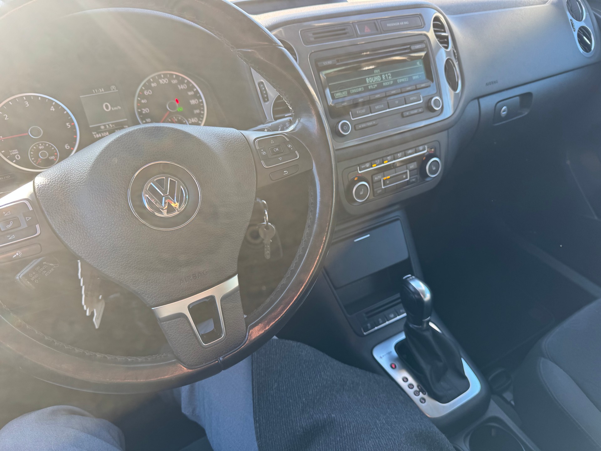VW Tiguan 2.0 TDI BlueMotion Sport&Style 4Motion DSG-image-13