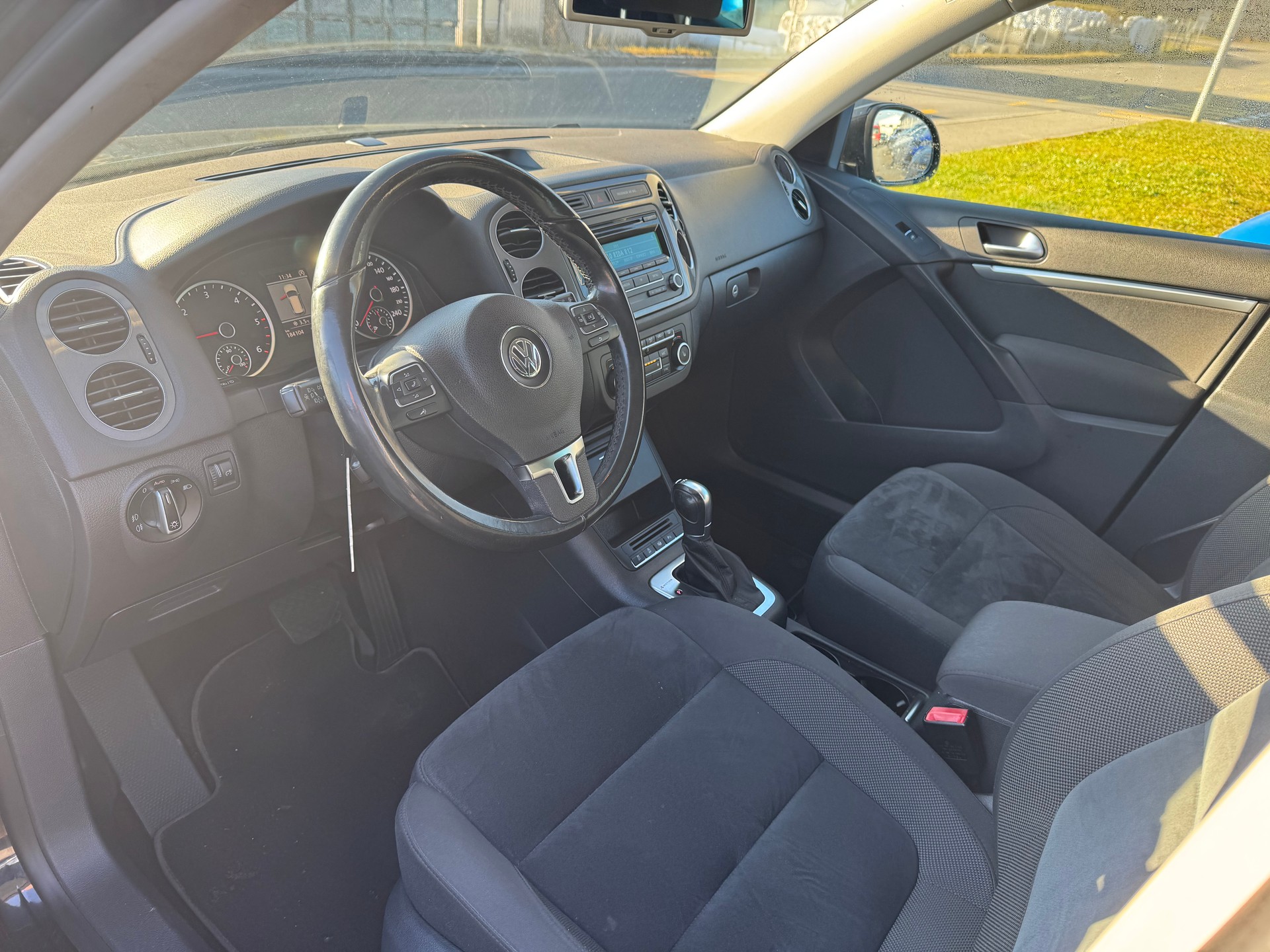 VW Tiguan 2.0 TDI BlueMotion Sport&Style 4Motion DSG-image-9