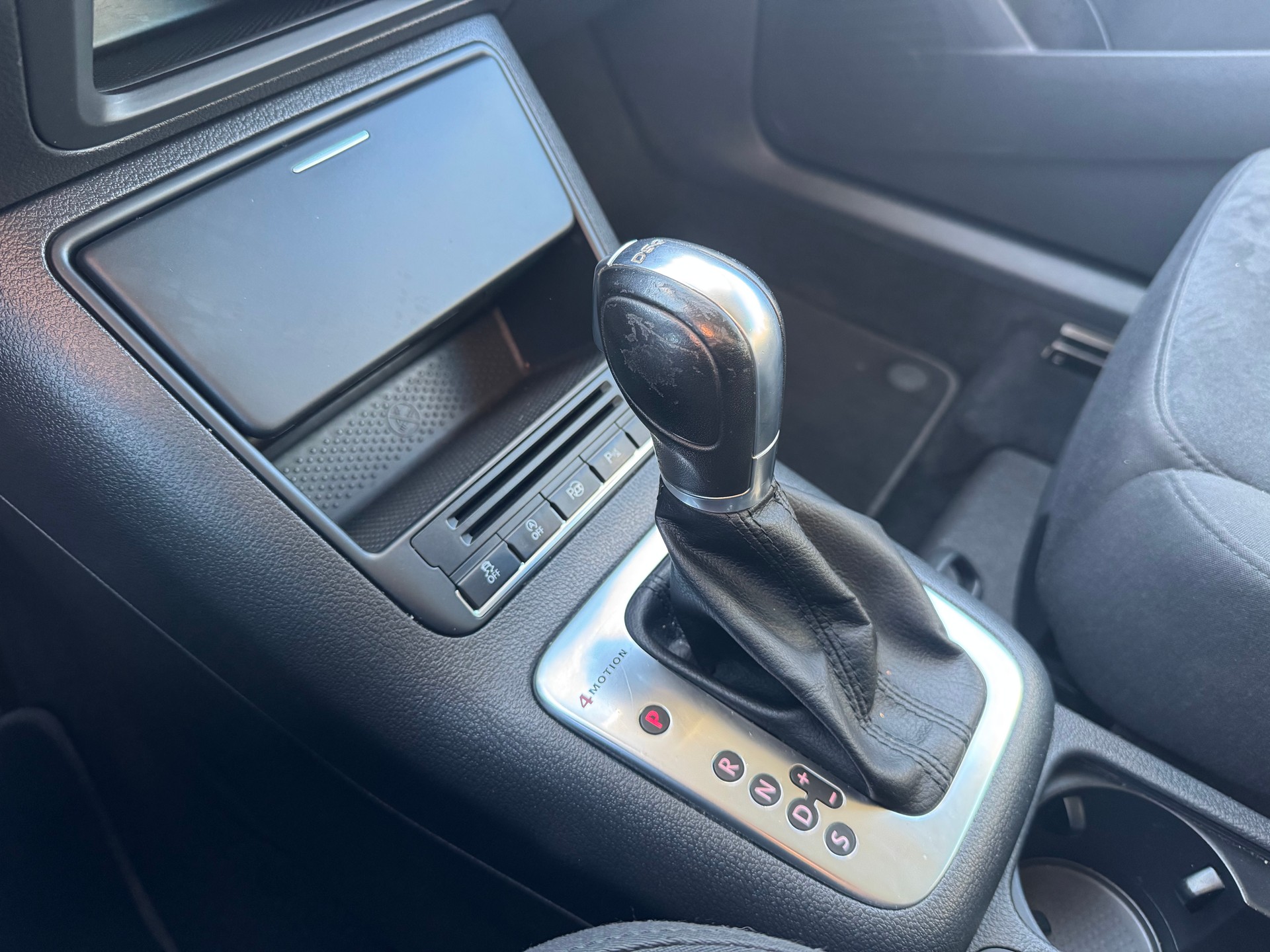 VW Tiguan 2.0 TDI BlueMotion Sport&Style 4Motion DSG-image-14