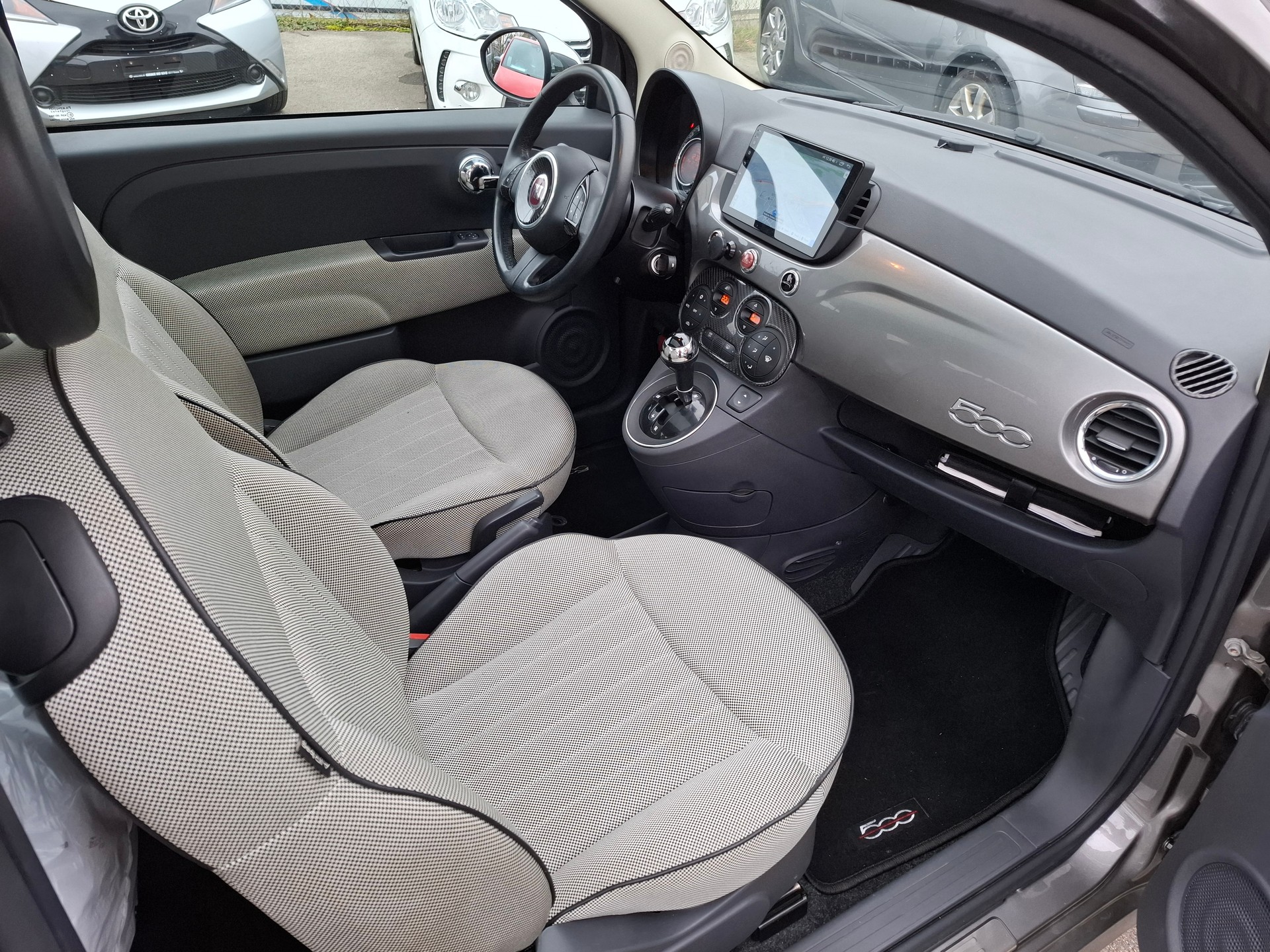 FIAT 500 1.4 16V Lounge Dualogic-image-8
