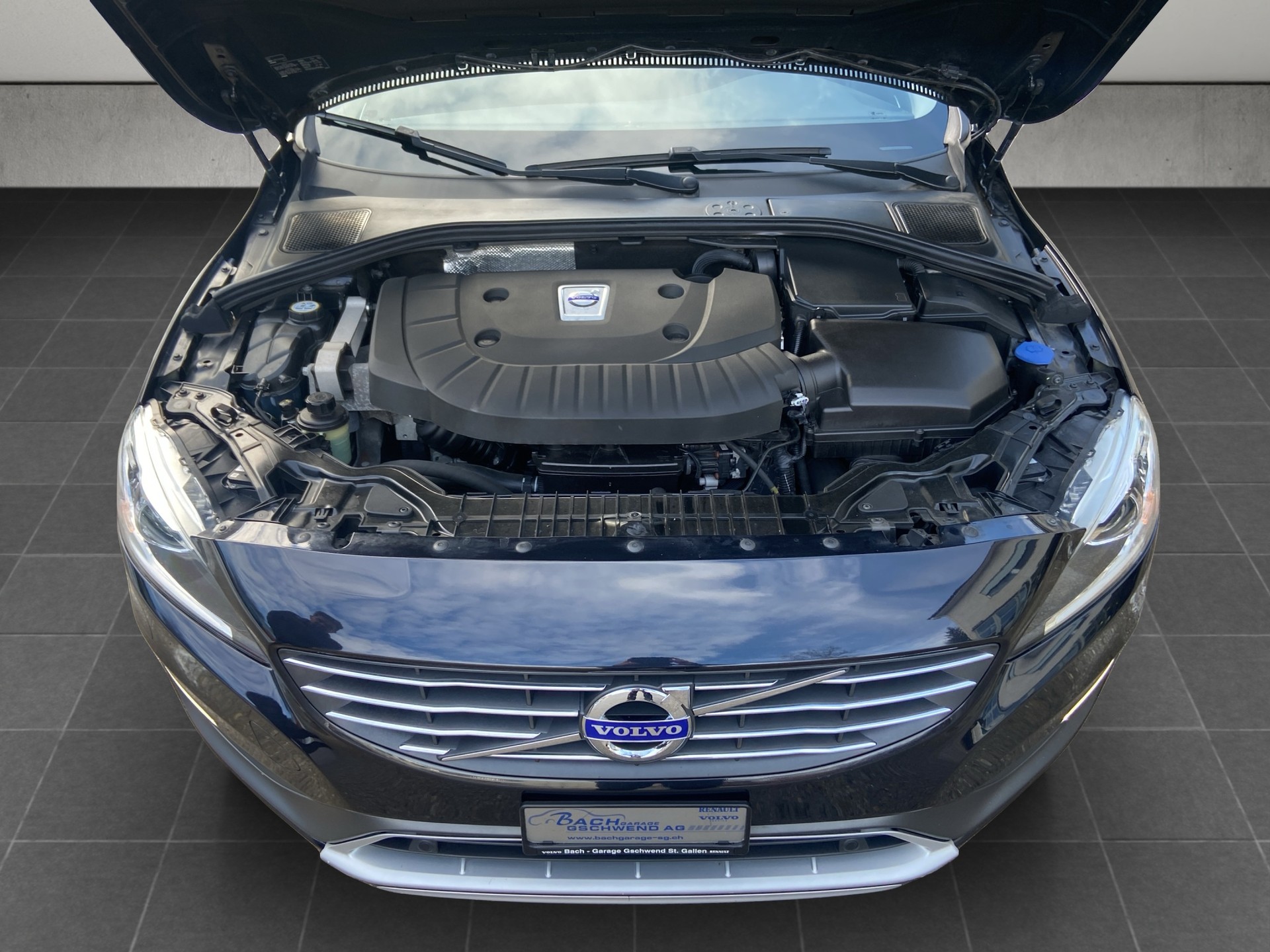 VOLVO V60 D4 AWD Family Edition Geartronic-image-13