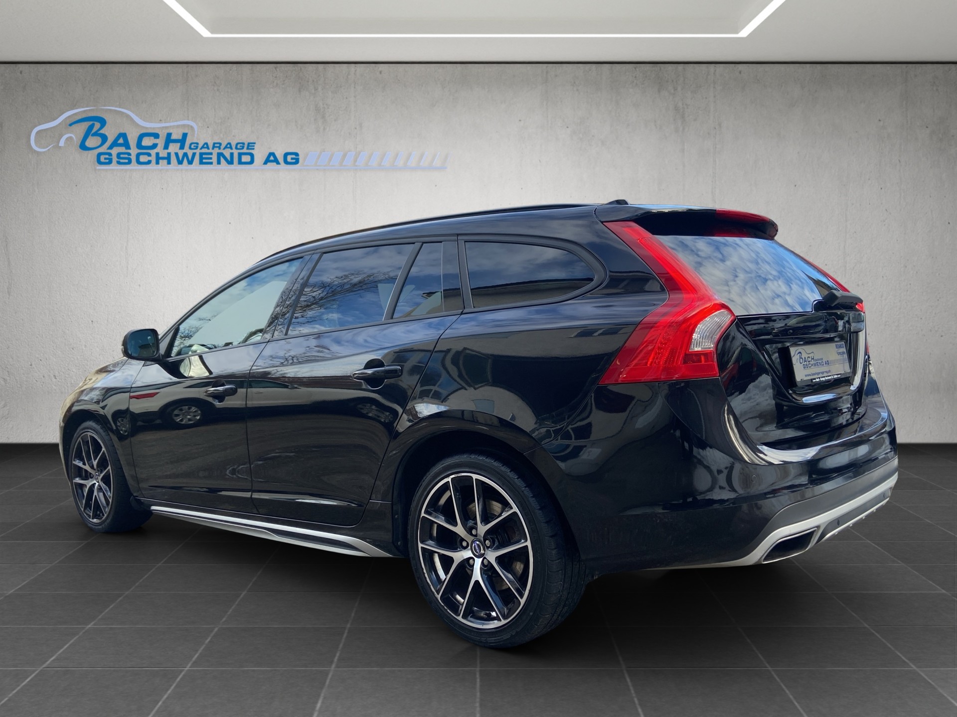 VOLVO V60 D4 AWD Family Edition Geartronic-image-4
